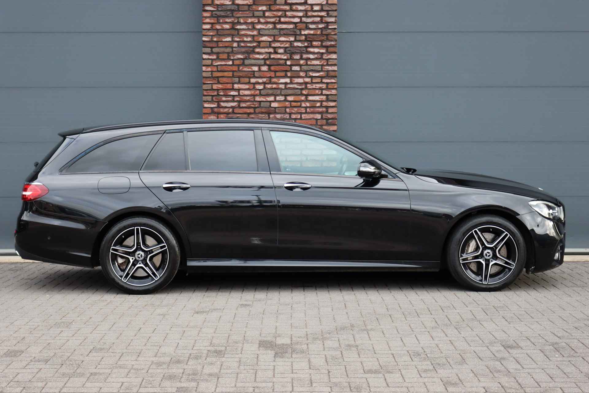 Mercedes-Benz E-Klasse Estate 300 de AMG Line Aut9 | Panoramadak | Distronic+ | Memory | Burmester | Leder | Surround Camera | Keyless Go | File-assistent | HUD | Sfeerverlichting | - 12/40