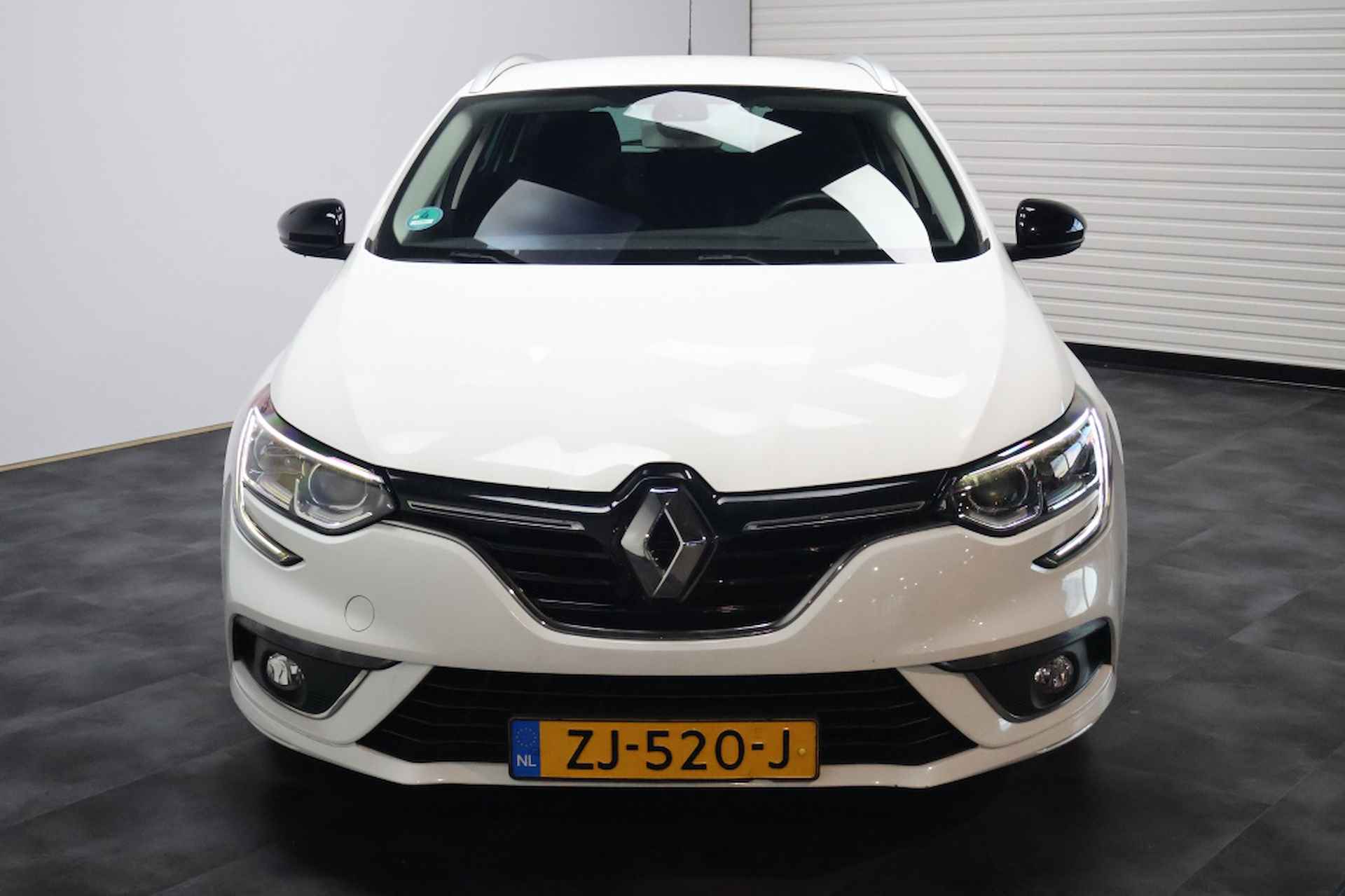 Renault Mégane Estate 1.3 TCe Limited - 2/24