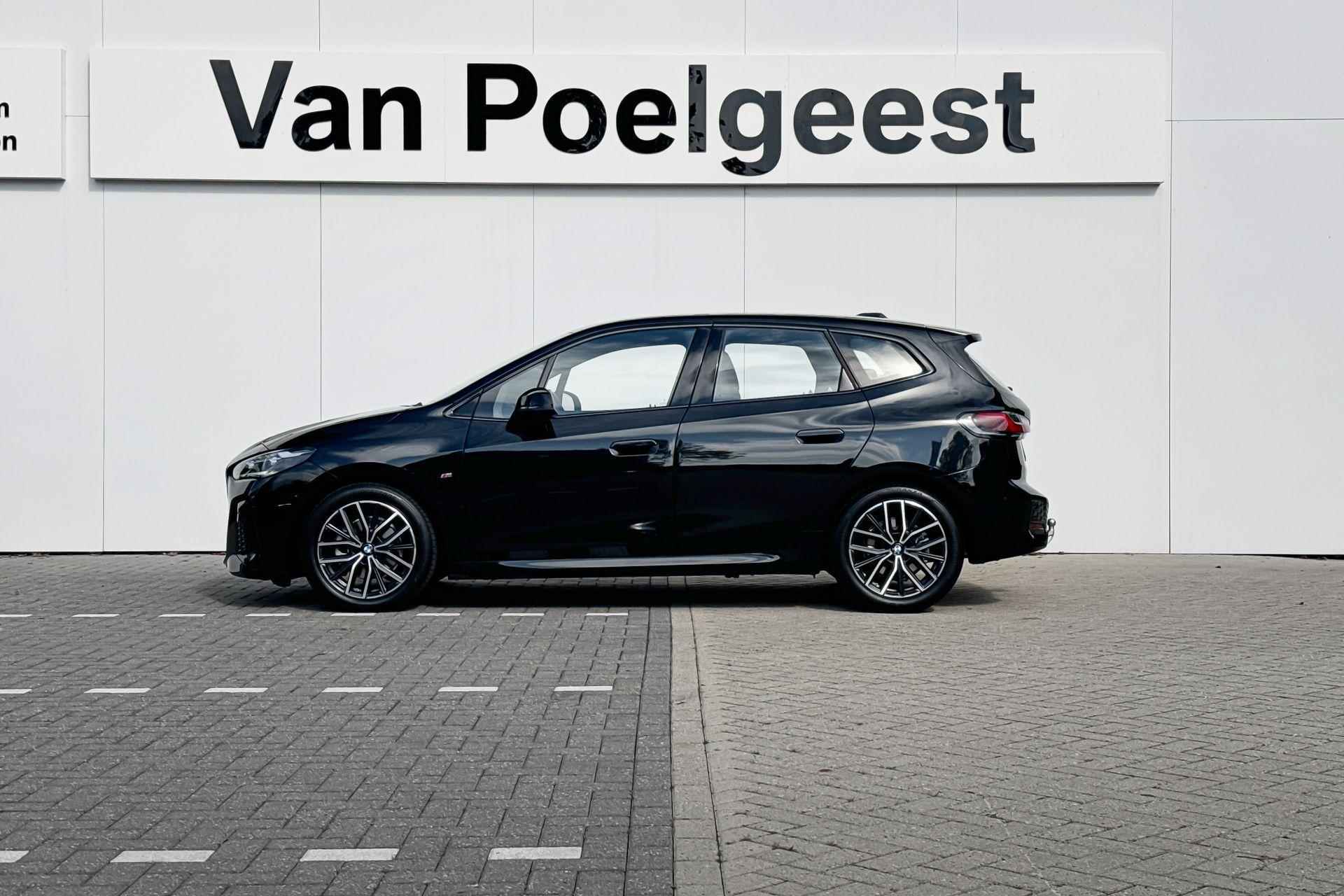 BMW 2 Serie Active Tourer 220i M Sportpakket - 2/28