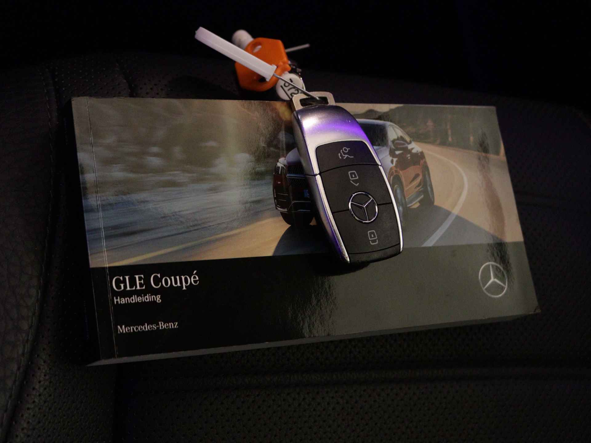 Mercedes-Benz GLE 350 e 4MATIC | 360°-camera | Luchtvering | Distronic | Burmester | Elektrische Stoelen | Inclusief 24 maanden MB Certified garantie voor Europa. - 14/43