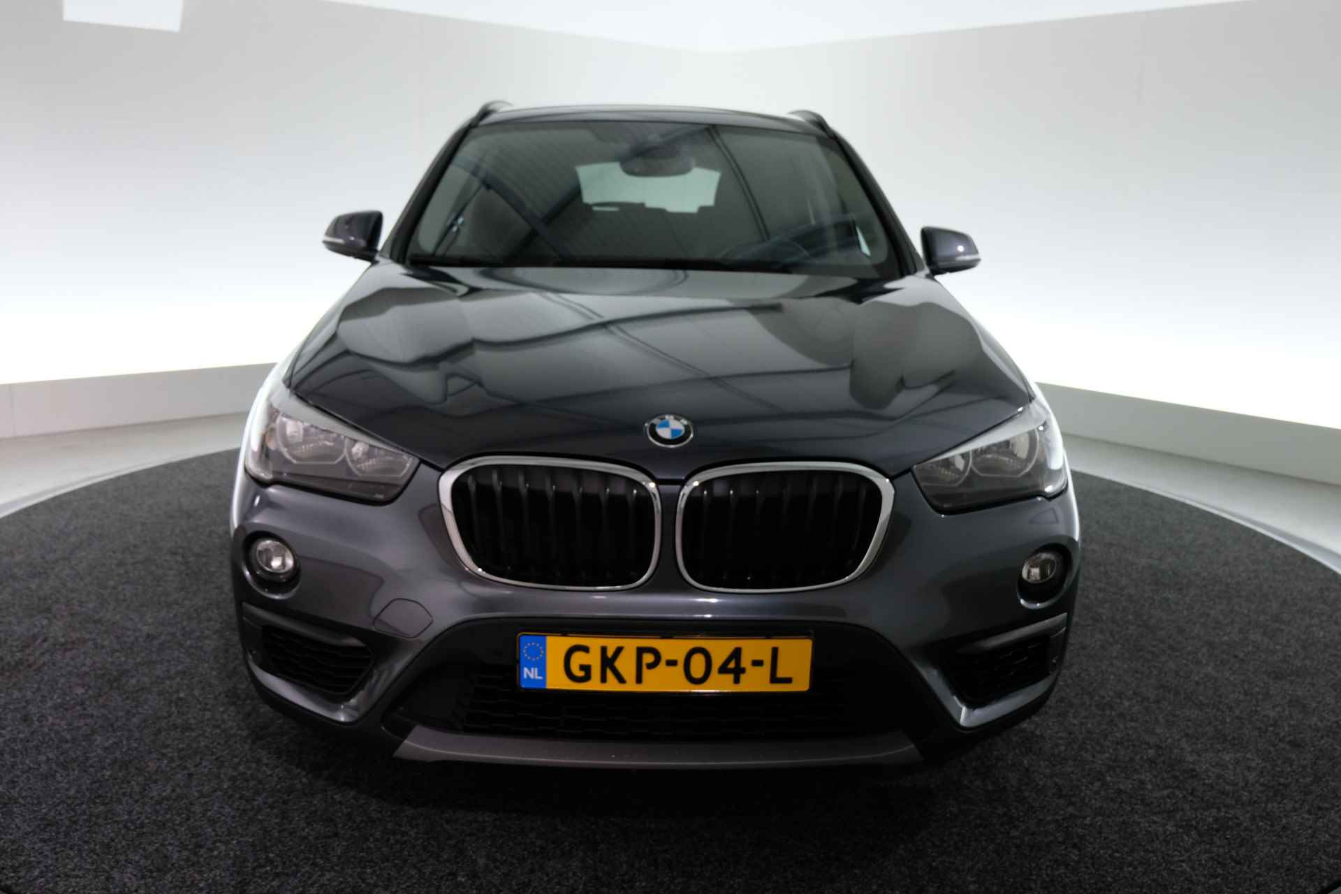 BMW X1 sDrive16d Executive / CRUISE / CLIMA / STOELVERW. / NAVI / - 13/30