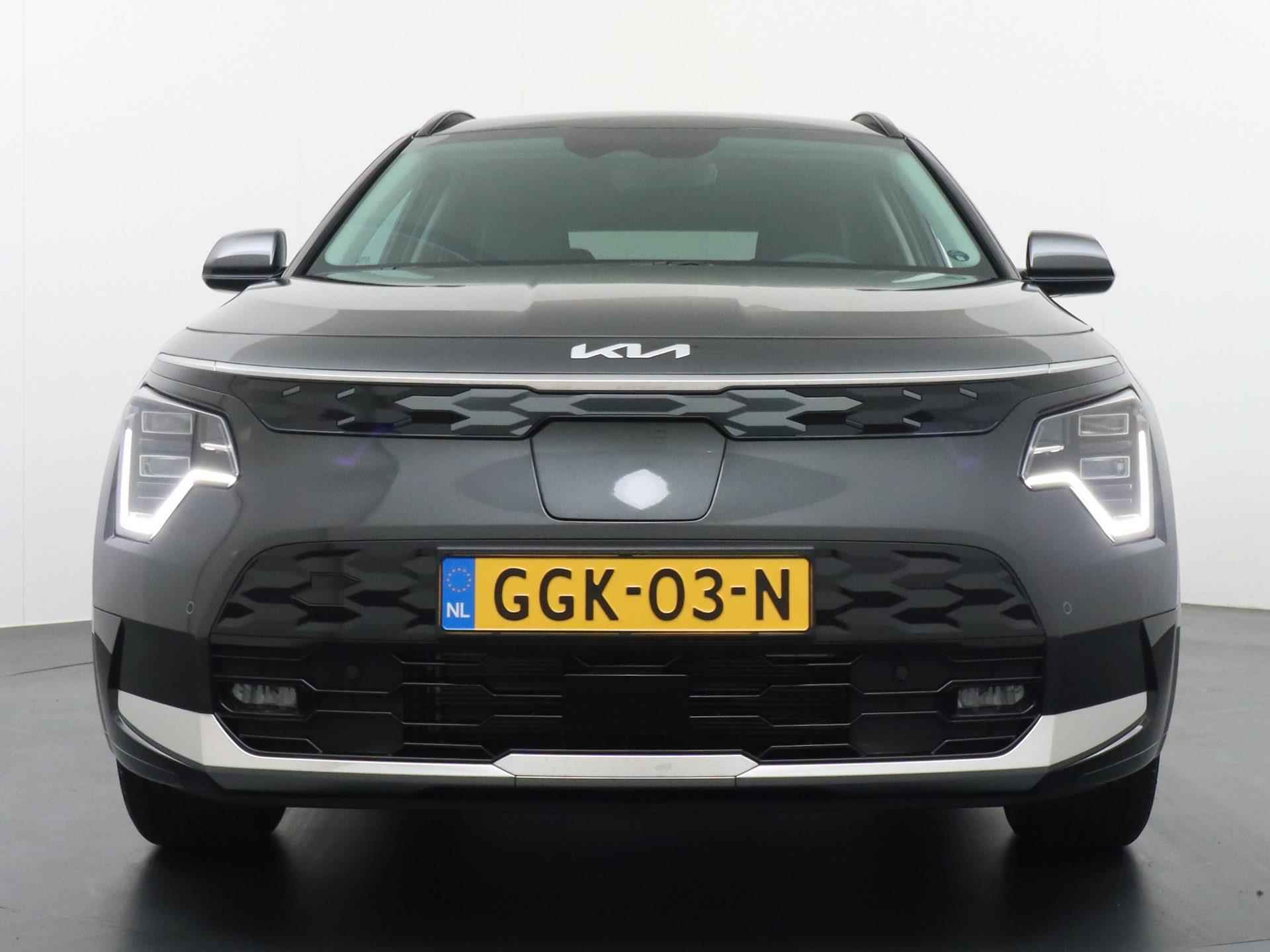 Kia Niro EV Executiveline 64 kWh VAN: 44.900,- VOOR 40.877,- UW ZOMERVOORDEEL: 4.023,-NIEUWE AUTO!!! |7 JAAR KIA GARANTIE - 4/55