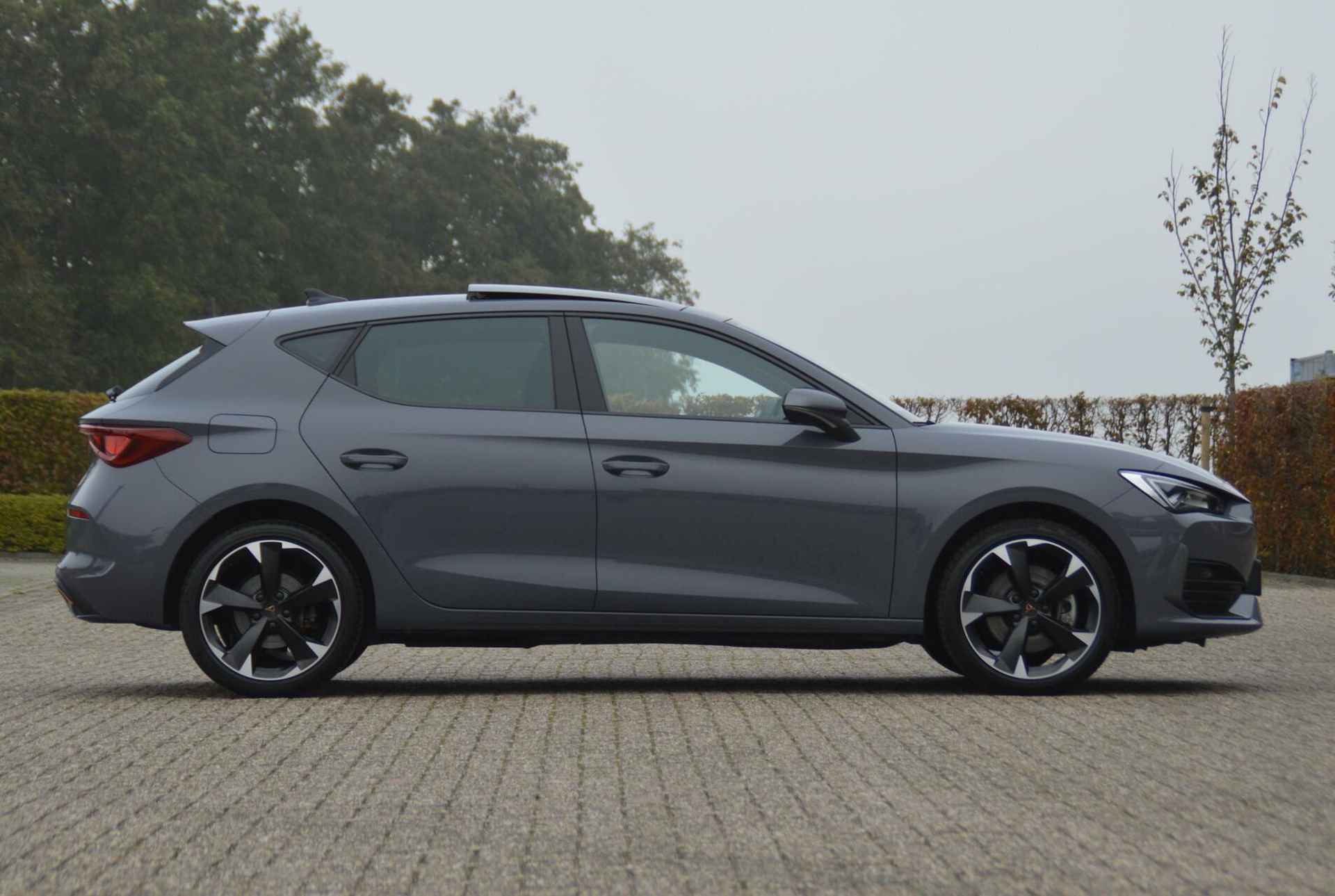 CUPRA Leon 1.4 e-Hybrid 204 pk  VZ Black Edition PHEV panodak - 20/94