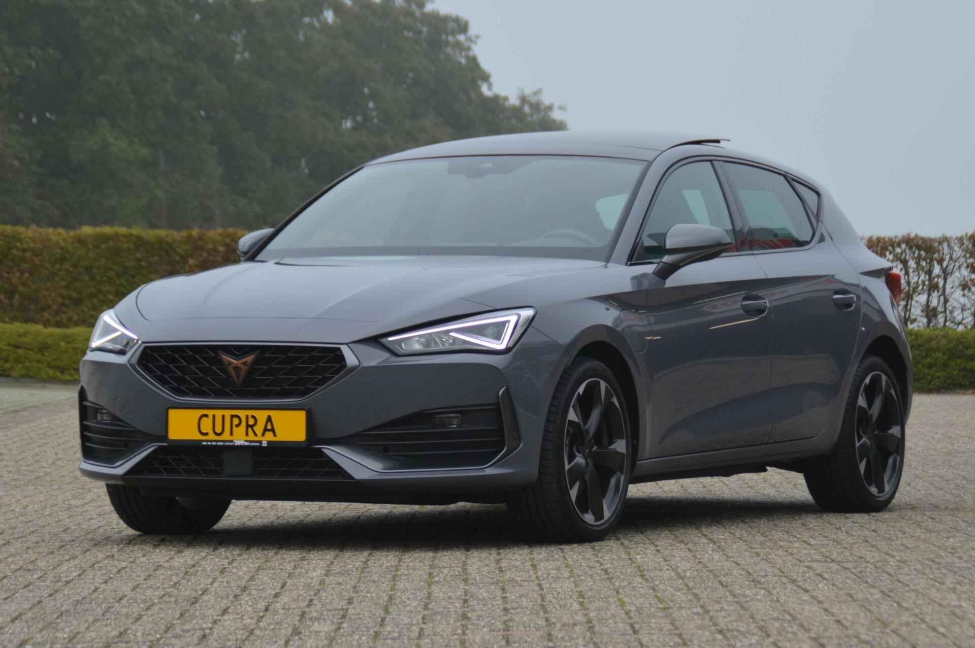 CUPRA Leon 1.4 e-Hybrid 204 pk  VZ Black Edition PHEV panodak - 33/95