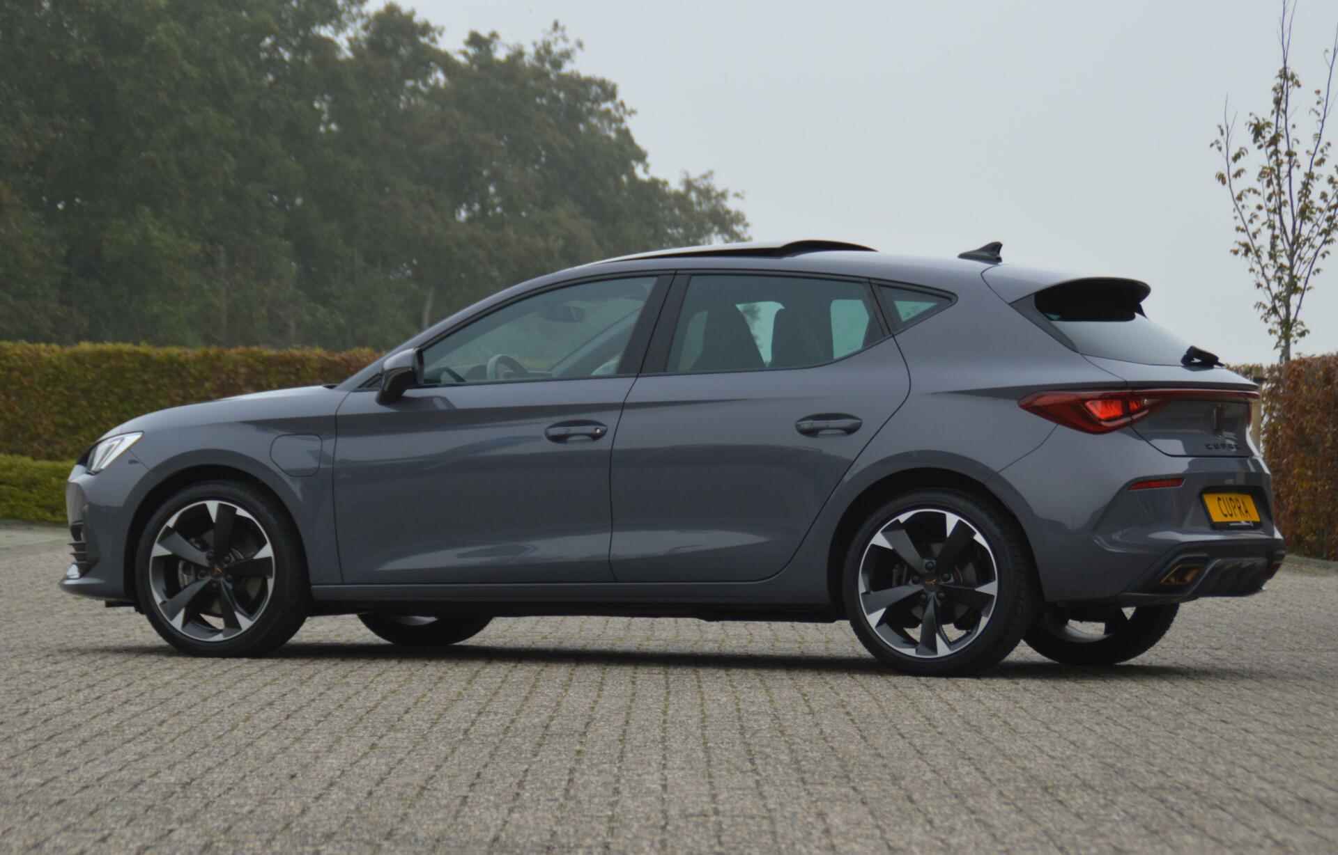 CUPRA Leon 1.4 e-Hybrid 204 pk  VZ Black Edition PHEV panodak - 54/95