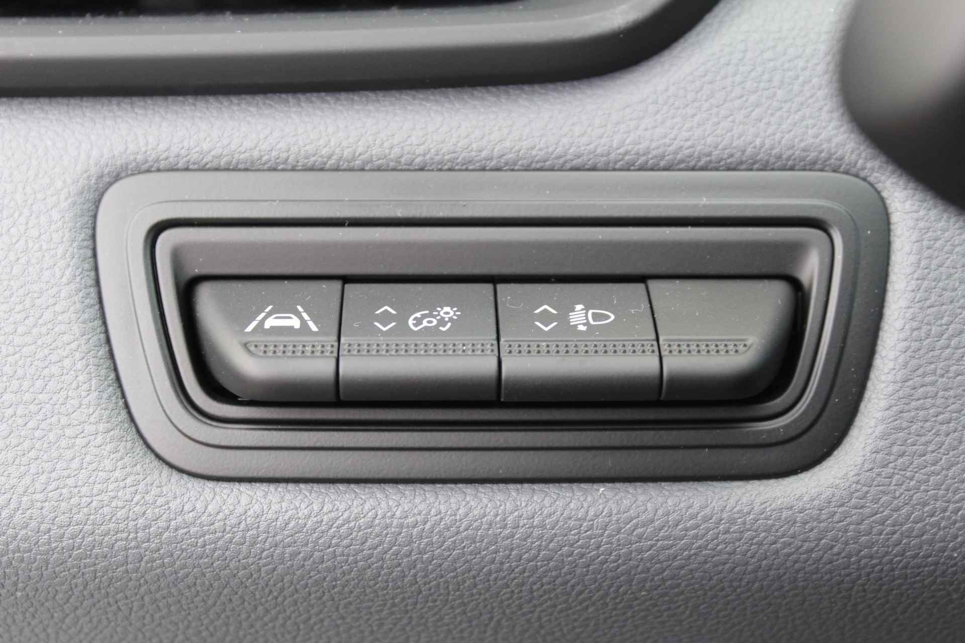 Mitsubishi Colt 1.0 MT Pure / Apple Carplay/Android Auto / Airco / Cruise Control / Bluetooth / LED Koplampen / - 30/36
