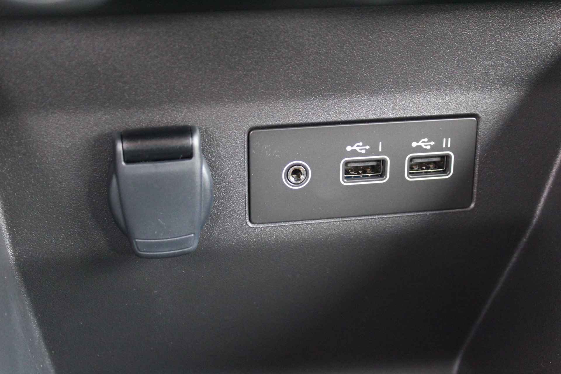 Mitsubishi Colt 1.0 MT Pure / Apple Carplay/Android Auto / Airco / Cruise Control / Bluetooth / LED Koplampen / - 31/36