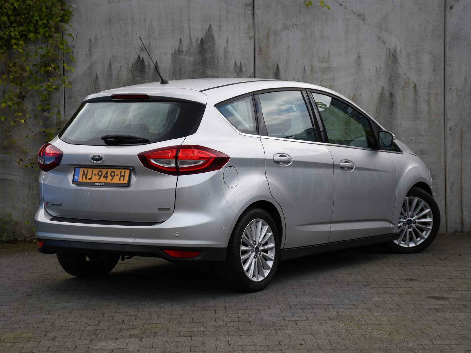 Ford C-Max Titanium 1.0 EcoBoost 125pk KEYLESS | PDC | QUICK CLEAR | NAVI | CRUISE.C | 12 MND GARANTIE - 4/30