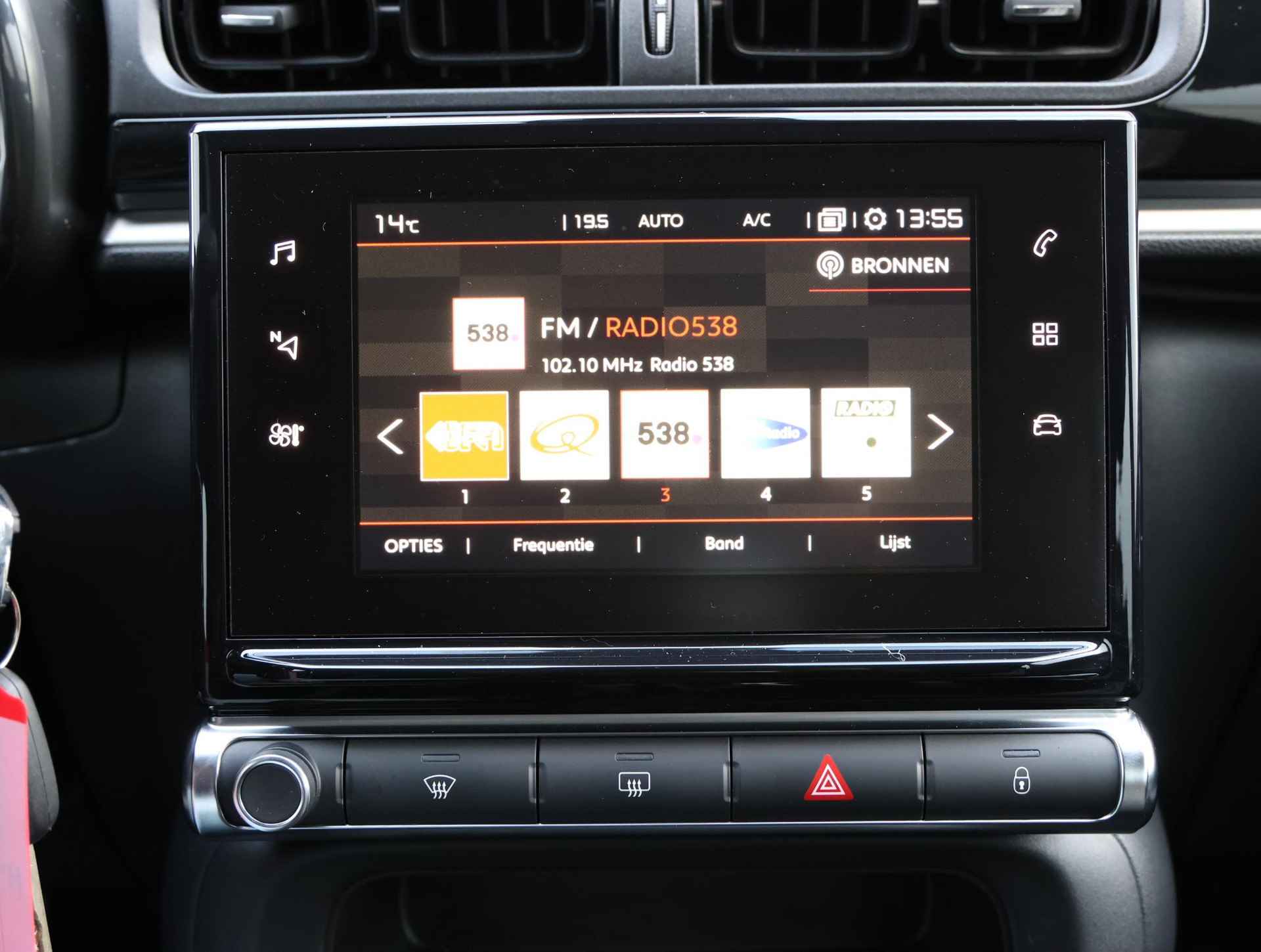 Citroen C3 1.6 BlueHDi Feel | Navigatie | AppleCarPlay/AndroidAuto | Airco | CruiseControl | - 26/37