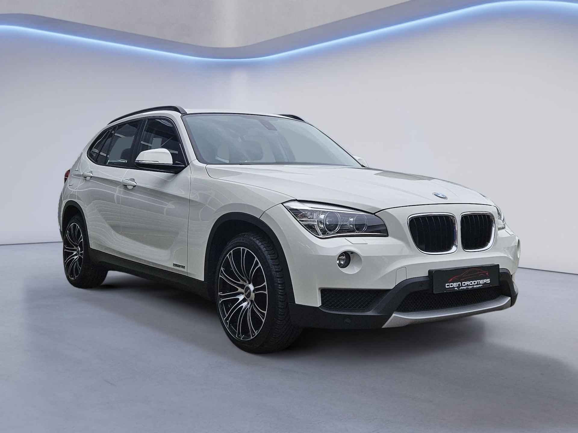 BMW X1 sDrive18i /Apple Carplay/Parkeersens. V+A/Licht&regensens./Stoelverw./Bi-Xenon/18''LMV/(MET GARANTIE*) - 6/30