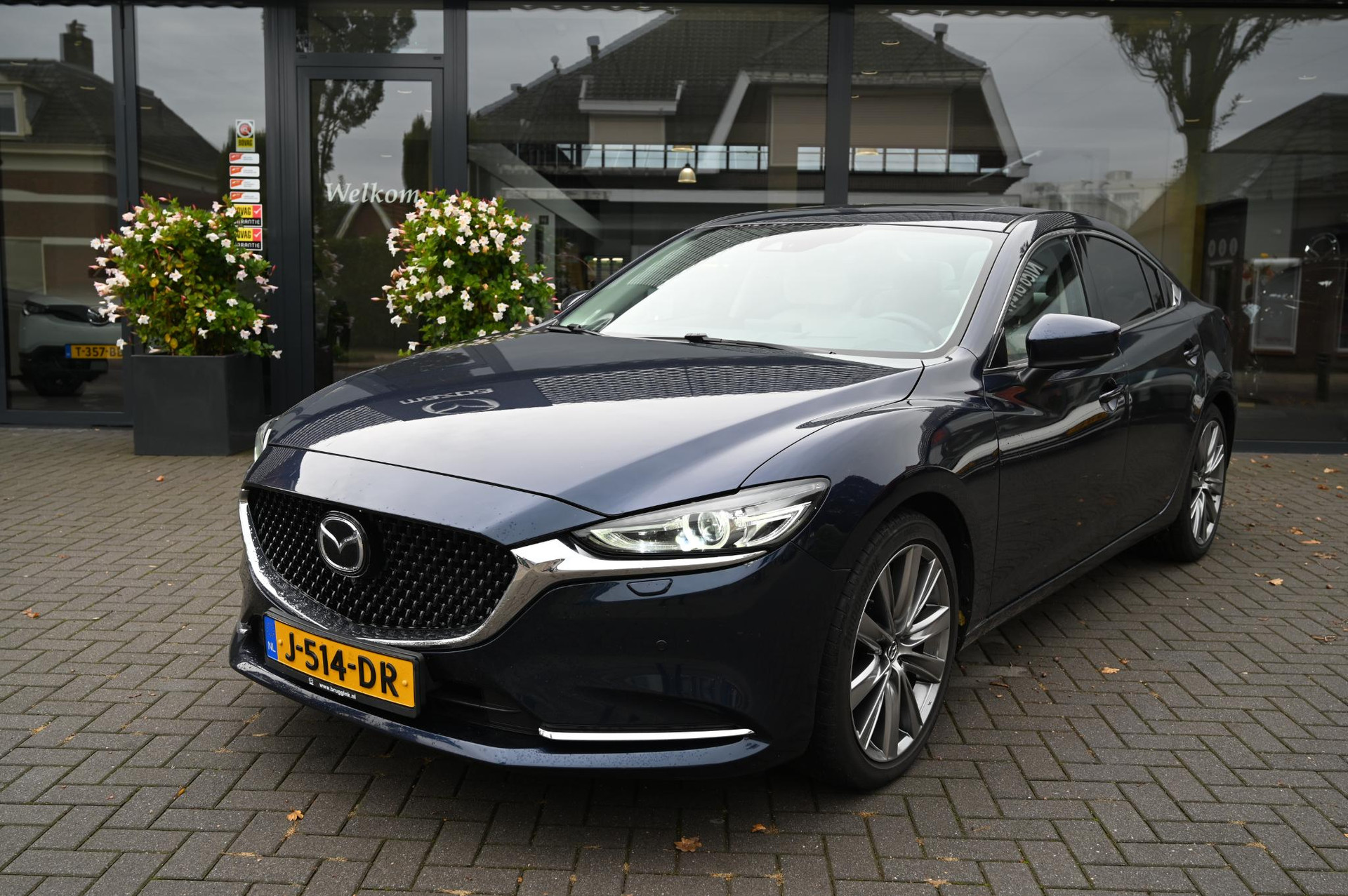 Mazda 6 SkyActiv-G 165 automaat Luxury met Wit leer en Sunroof *Trekhaak* *Dealeronderhouden* *VERWACHT*