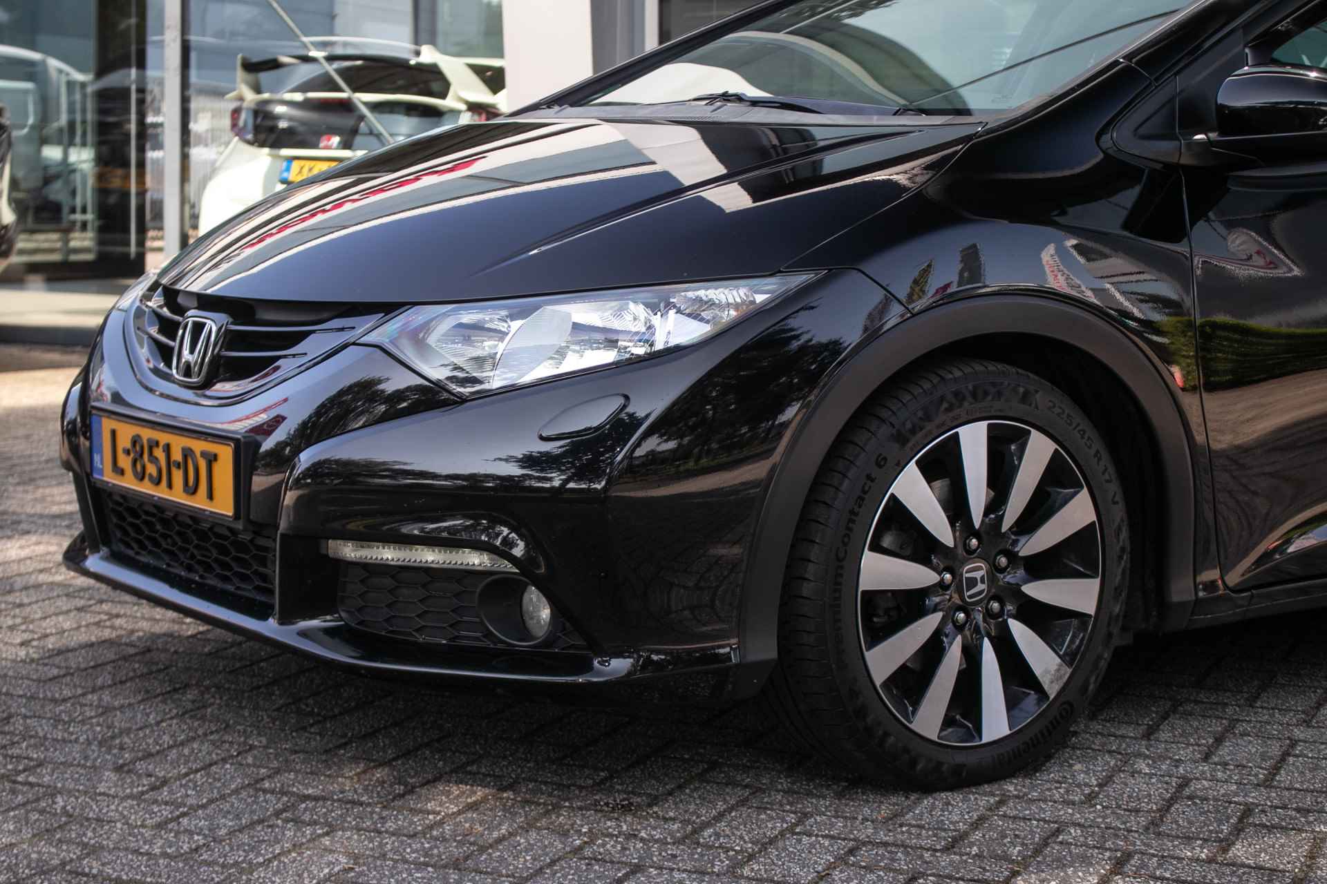 Honda Civic Tourer 1.8i-Vtec Sport - All in rijklaarprijs | Trekhaak | Dealer ond. | 12 mnd Bovag gar. - 23/35