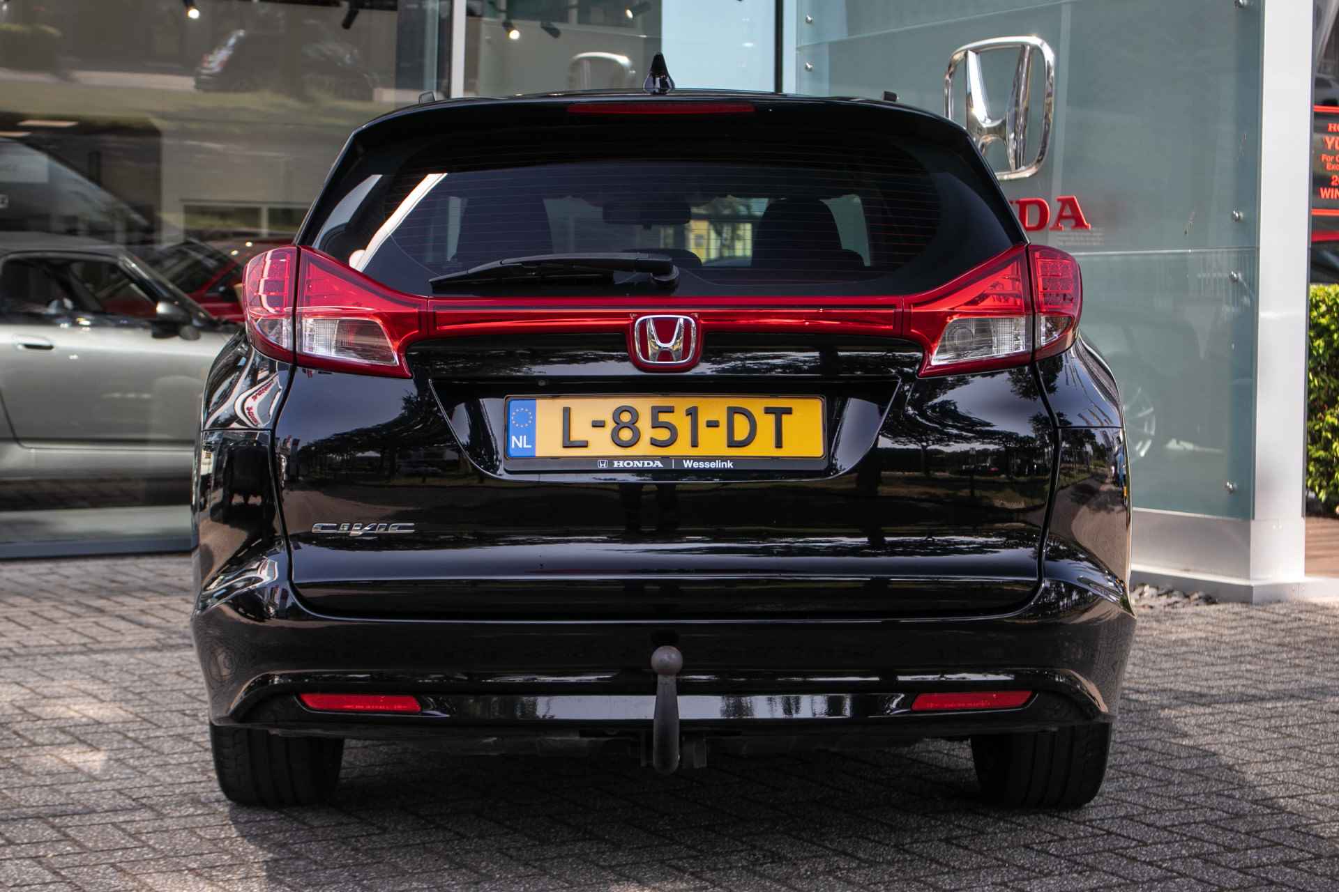 Honda Civic Tourer 1.8i-Vtec Sport - All in rijklaarprijs | Trekhaak | Dealer ond. | 12 mnd Bovag gar. - 11/37