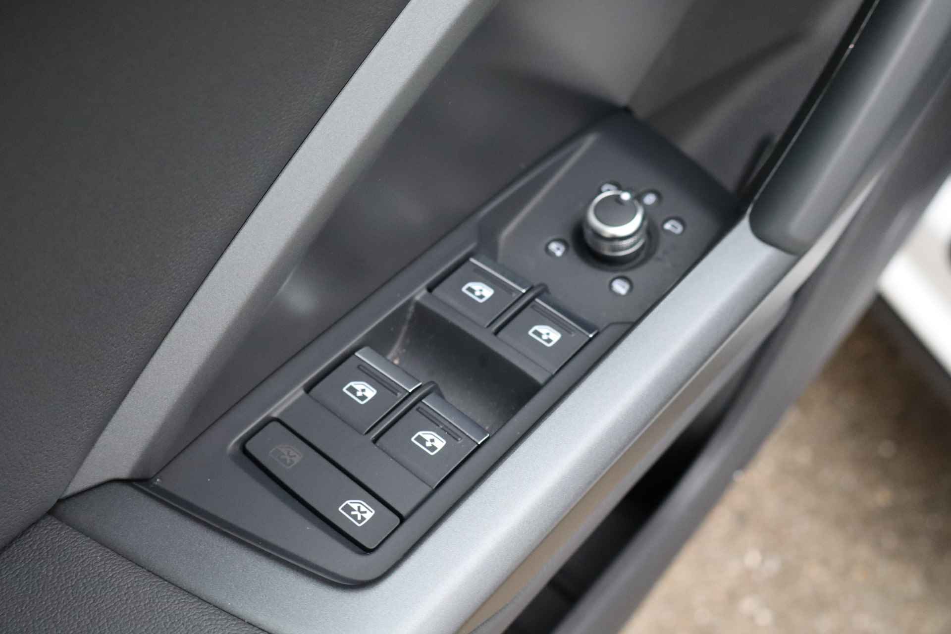 Audi Q3 35 TFSI Pro Line S NL-Auto!! Dig.Display I Apple-Carplay -- A.S. ZONDAG GEOPEND VAN 11.00 T/M 15.30 -- - 29/33