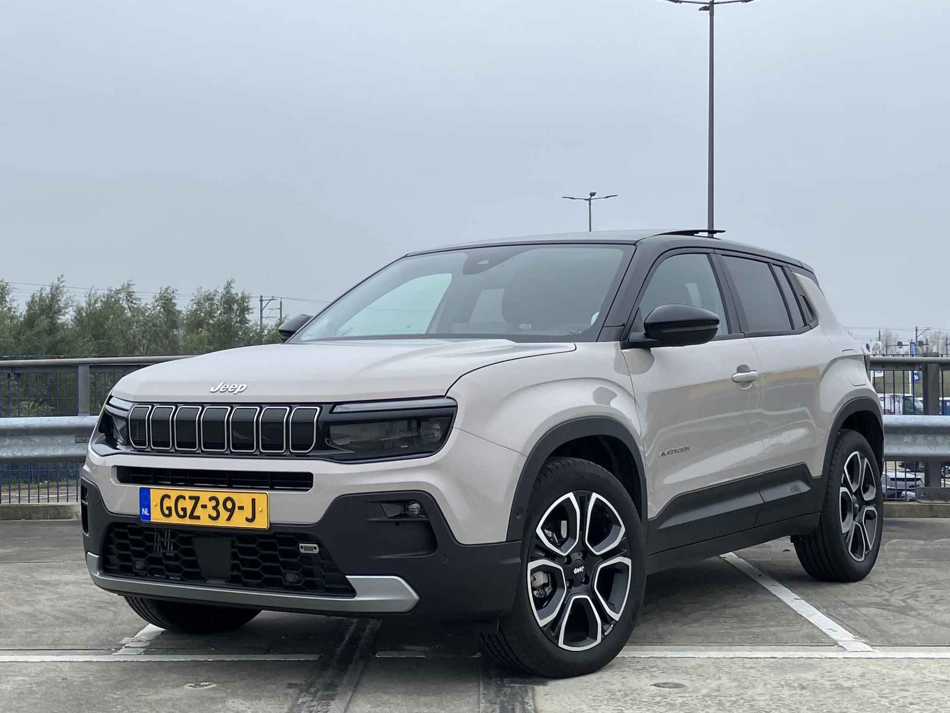 Jeep Avenger 1.2 e-Hybrid Summit Automaat /Schuifdak / Leder - 38/46