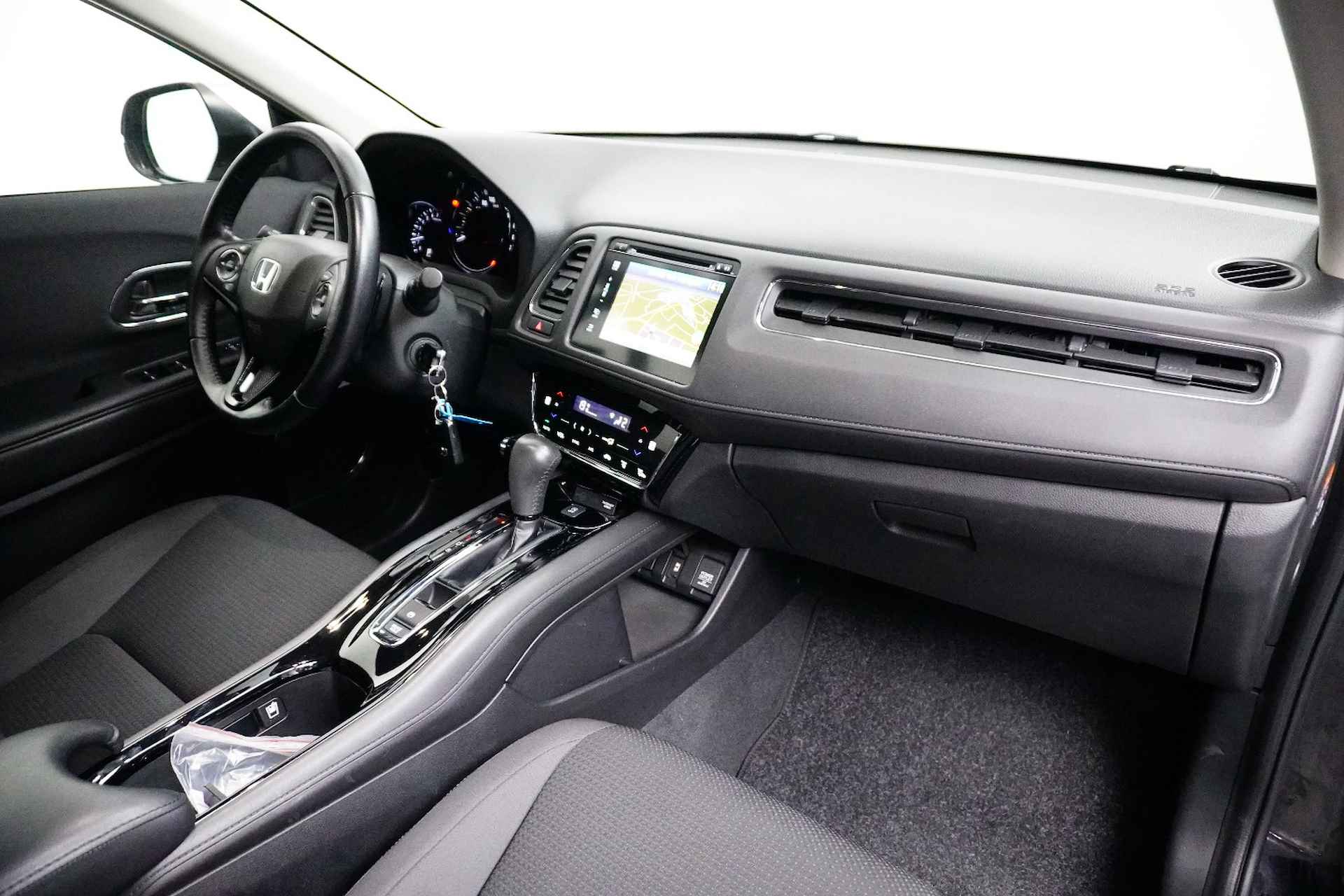 Honda HR-V 1.5 i-VTEC Elegance Automaat | Navi | Trekhaak | Clima | Stoelverwarming | Camera | Cruise | Parkeersensoren V+A - 2/3