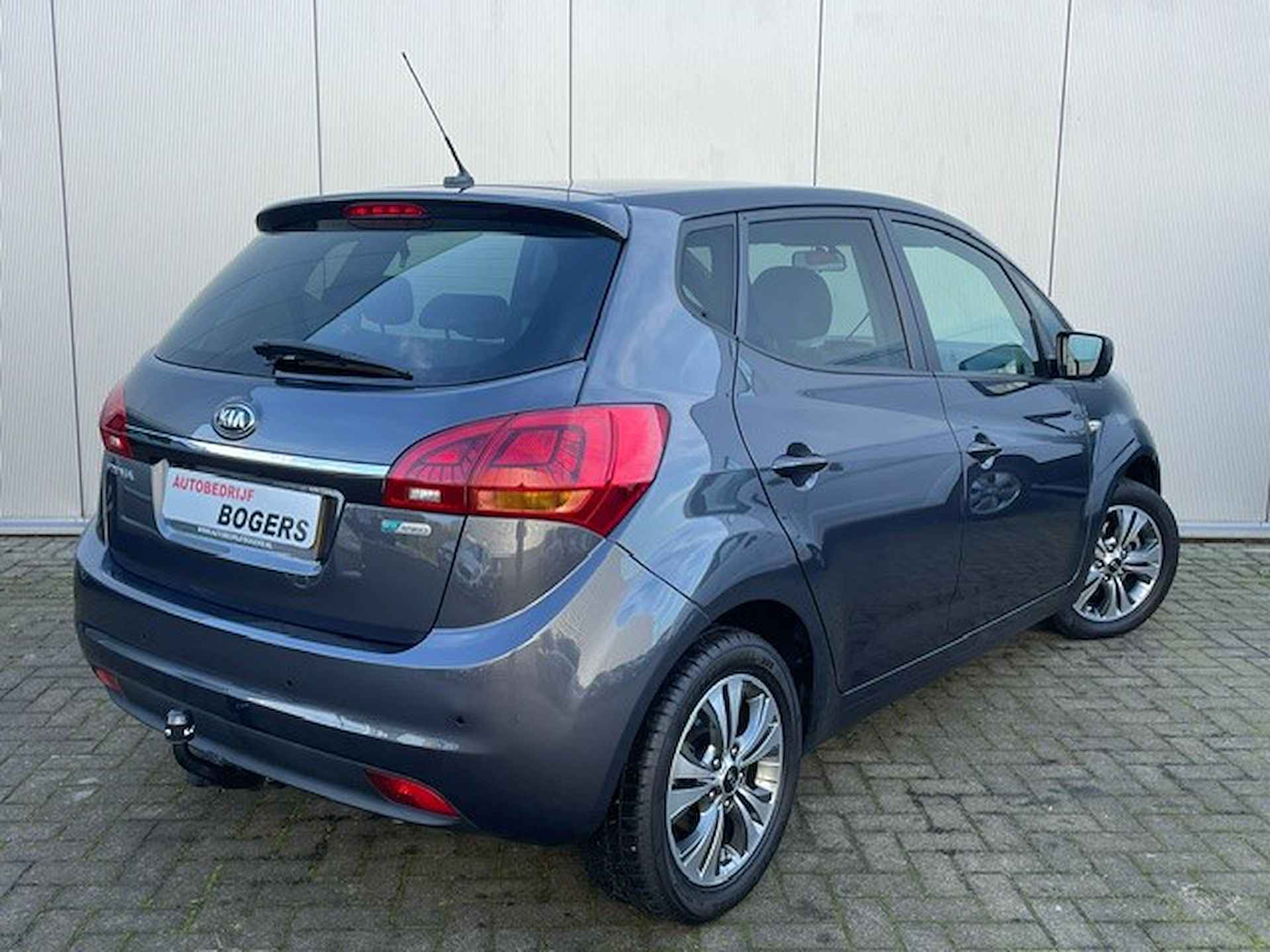 Kia Venga 1.4 CVVT DynamicPLusLine Navigatie, Climate control, Cruise Control, Trekhaak, 16"Lm, Achteruitrijcamera, Parkeersensoren - 2/24