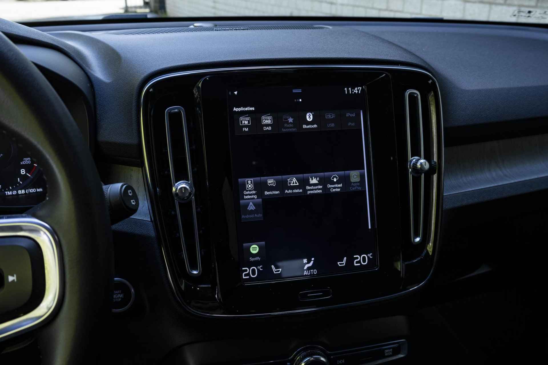 Volvo XC40 T3 Automaat Inscription | Premium Audio by Harman Kardon | Parkeerverwarming | Adaptive Cruise Control | Blind Spot | Park Assist voor en Achter | Parkeercamera - 20/36