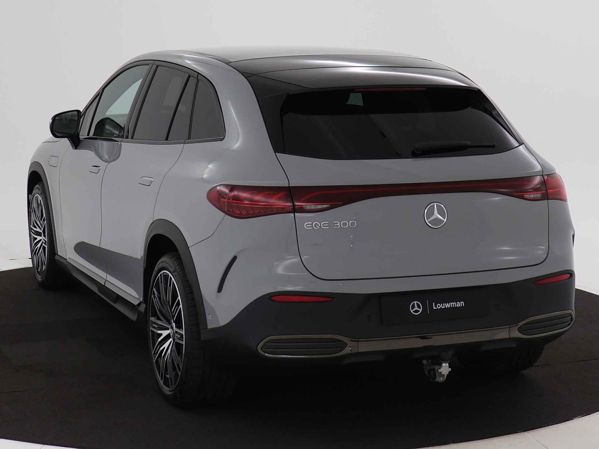 Mercedes-Benz EQE SUV 300 Sport Edition LIMITED voor € 79803,- | Trekhaak | Nightpakket | Parkeerpakket met achteruitcamera | KEYLESS GO-comfortpakket | DISTRONIC PLUS | Assistentiepakket | Winter pakket | GUARD 360° voertuigbescherming plus | - 13/37