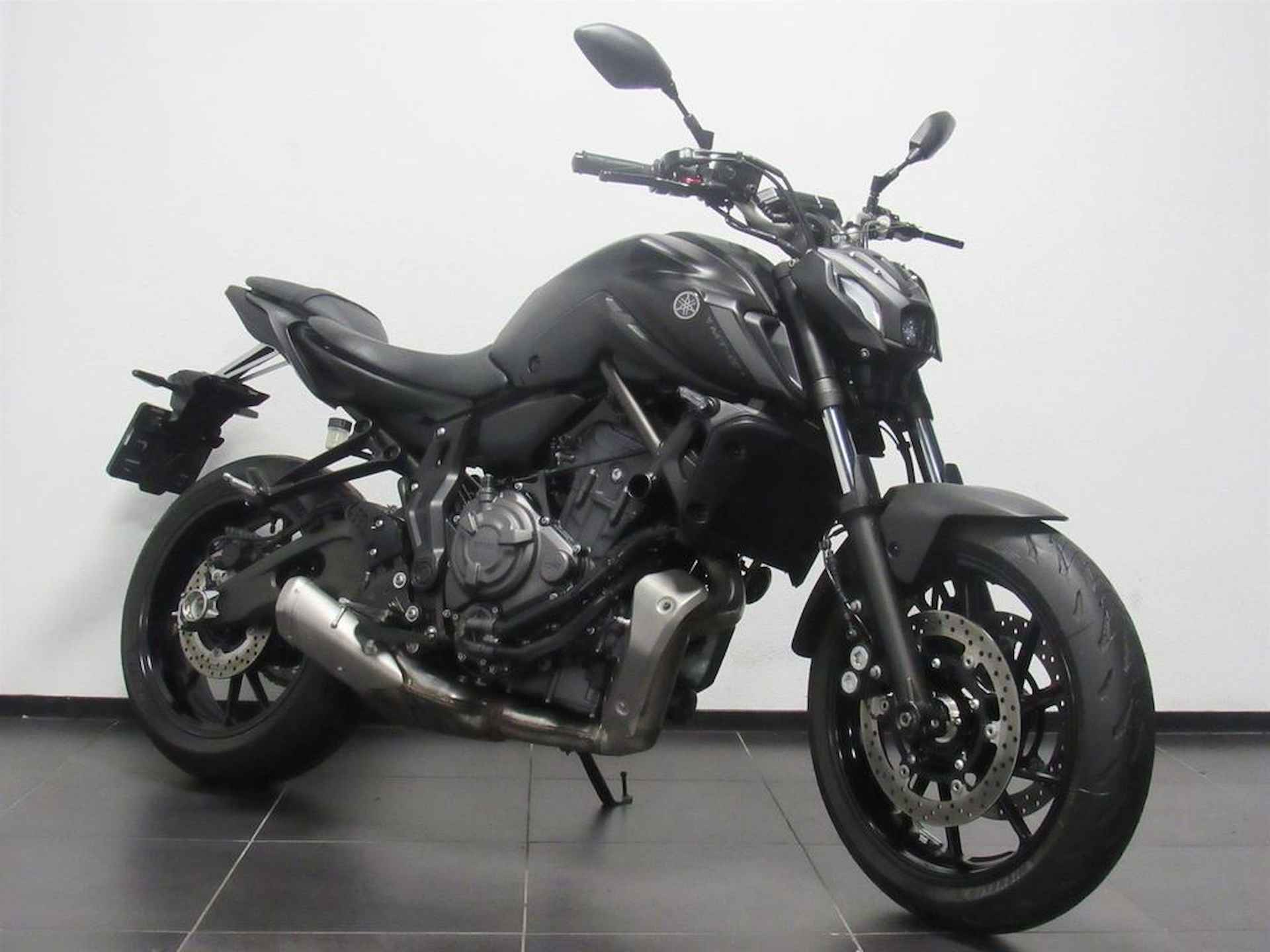 Yamaha MT-07 ABS - 2/7