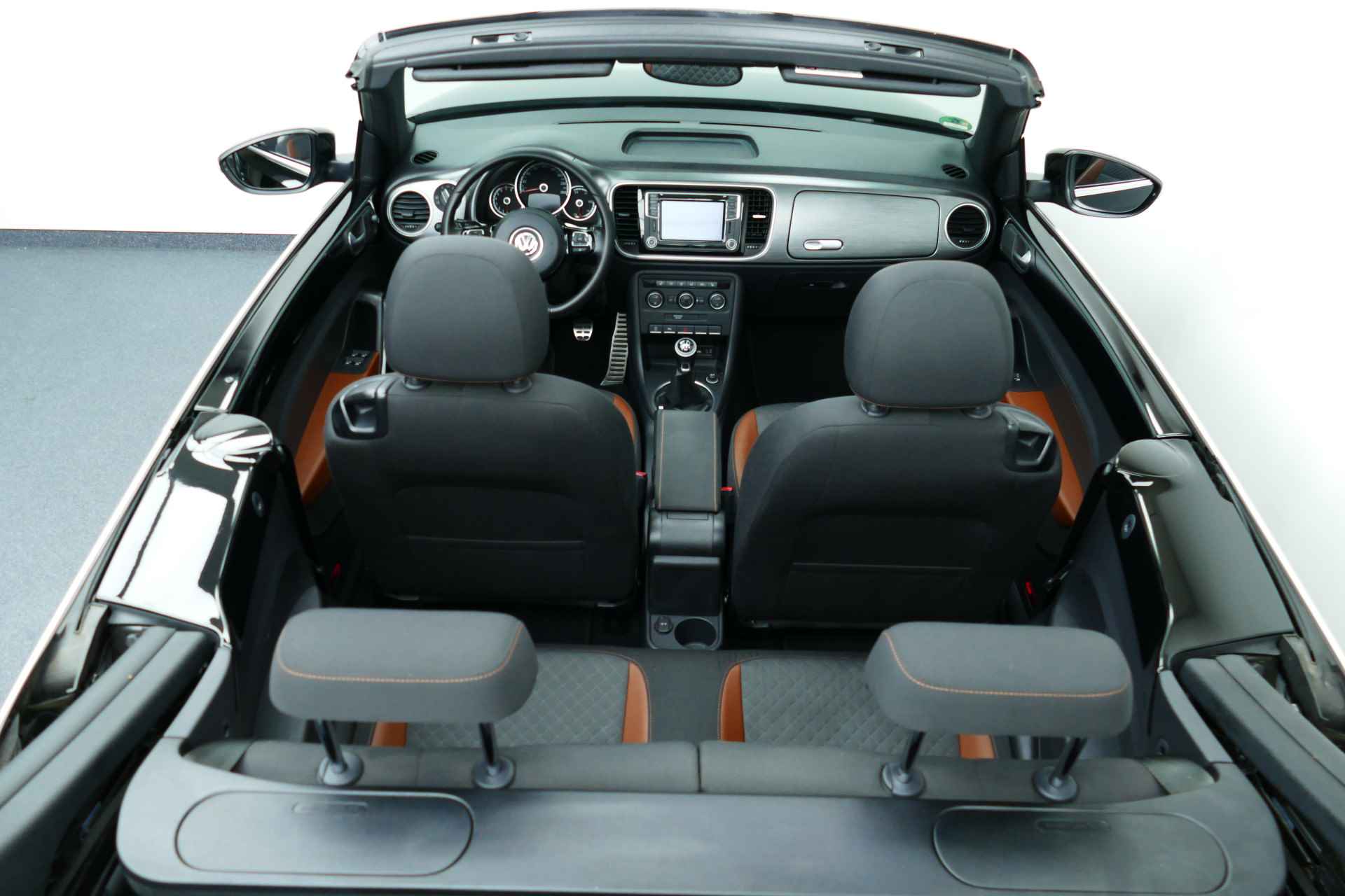 Volkswagen Beetle Cabriolet 1.2 TSI Exclusive Series. Navi, Camera, Clima, Cruise, Stoelverw, Xenon/Led, 18"LMV - 19/41