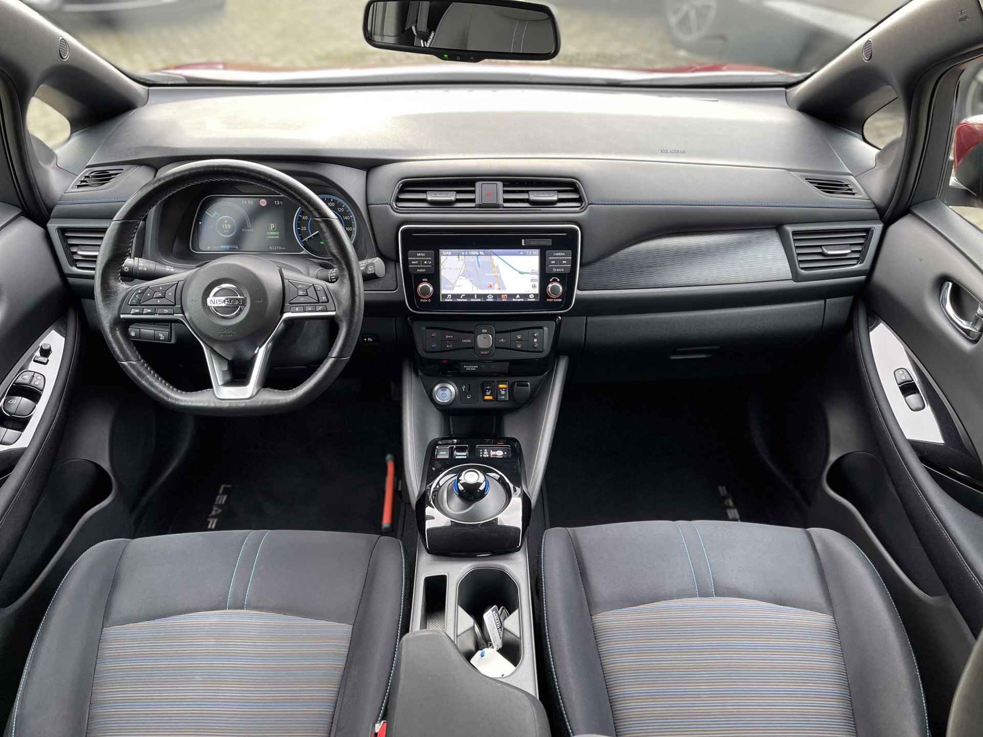 Nissan LEAF N-Connecta 40 kWh *SUBSIDIE MOGELIJK* | Adapt. Cruise Control | Navigatie | 360° Camera | Stuur- + Stoelverwarming | Apple Carplay/Android Auto | Rijklaarprijs! - 13/26