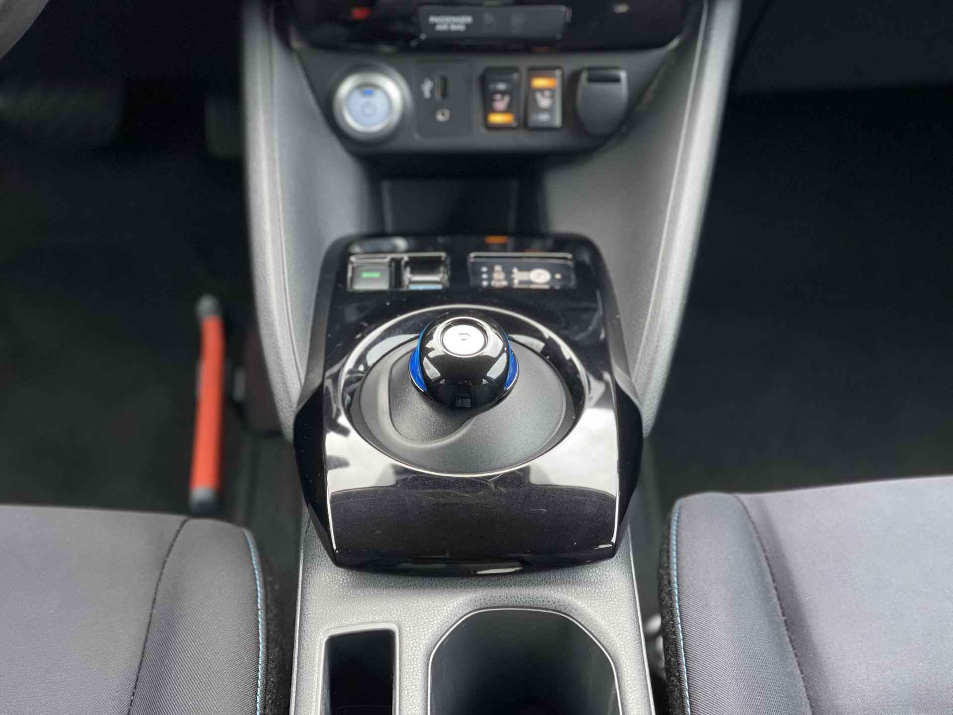 Nissan LEAF N-Connecta 40 kWh *SUBSIDIE MOGELIJK* | Adapt. Cruise Control | Navigatie | 360° Camera | Stuur- + Stoelverwarming | Apple Carplay/Android Auto | Rijklaarprijs! - 19/26