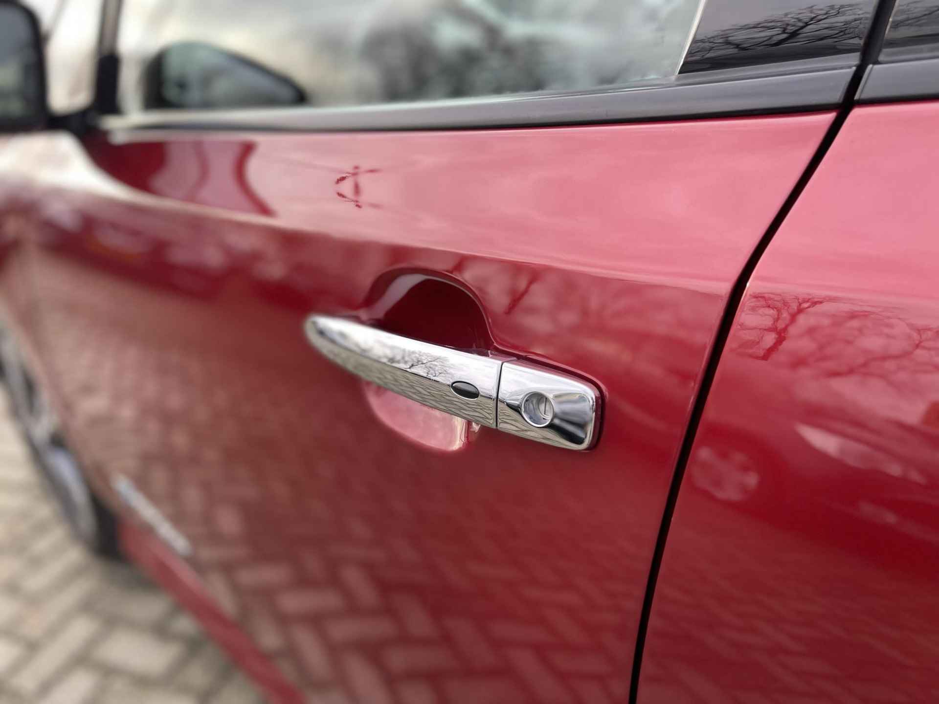 Nissan LEAF N-Connecta 40 kWh *SUBSIDIE MOGELIJK* | Adapt. Cruise Control | Navigatie | 360° Camera | Stuur- + Stoelverwarming | Apple Carplay/Android Auto | Rijklaarprijs! - 21/26