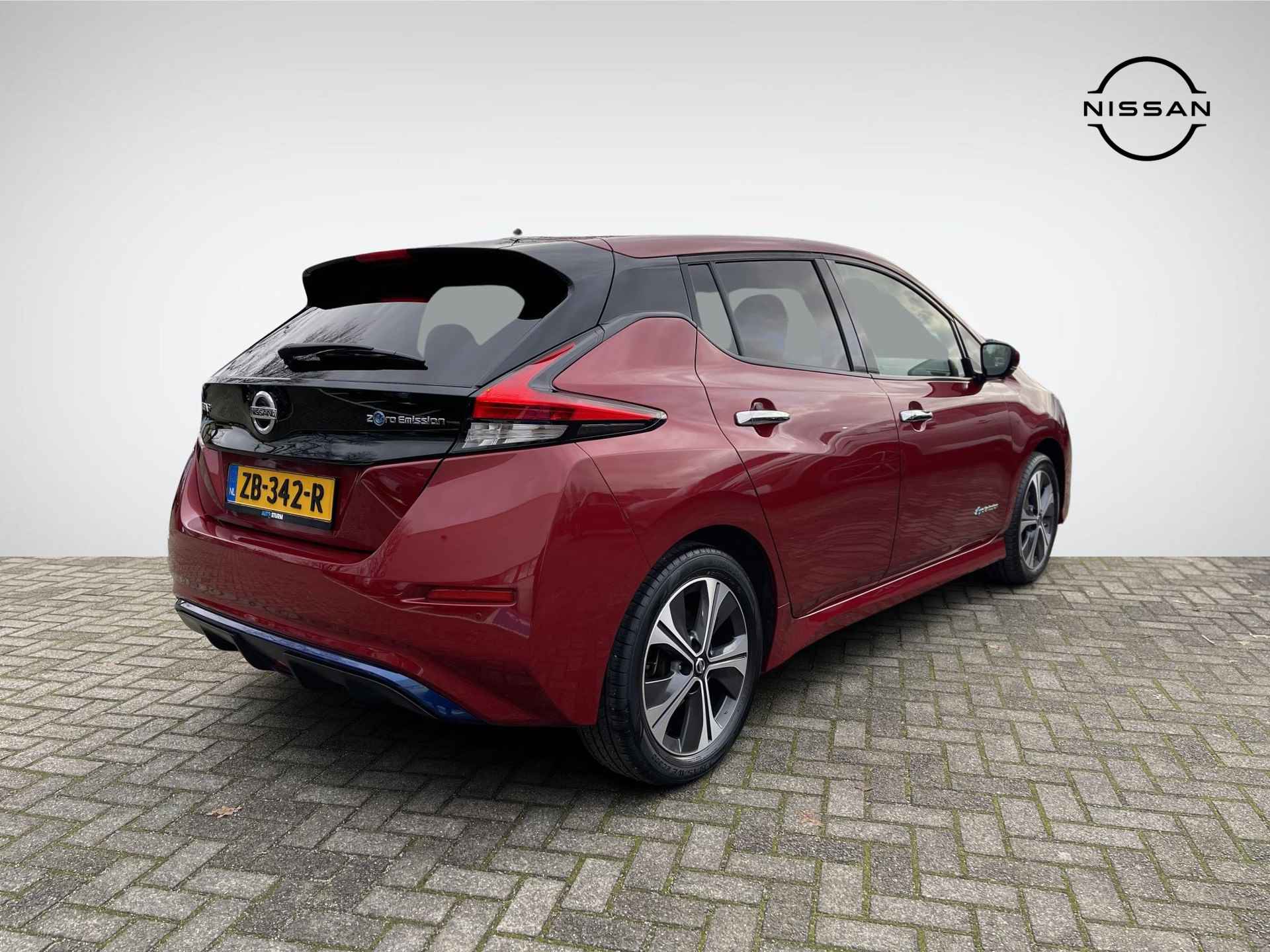 Nissan LEAF N-Connecta 40 kWh *SUBSIDIE MOGELIJK* | Adapt. Cruise Control | Navigatie | 360° Camera | Stuur- + Stoelverwarming | Apple Carplay/Android Auto | Rijklaarprijs! - 4/26