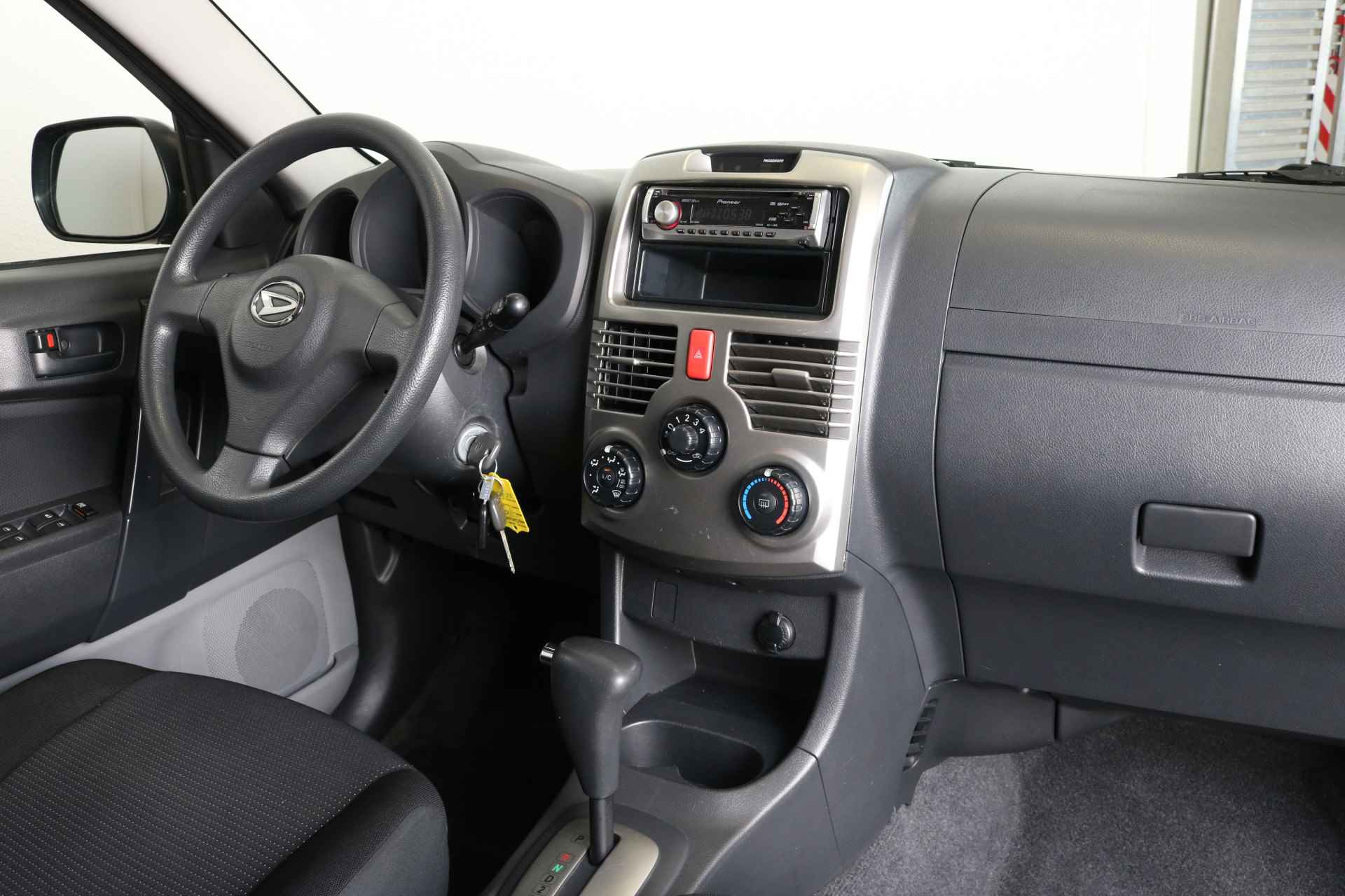 Daihatsu Terios 1.5-16V 2WD Explore Automaat | Airco | Radio/CD | Afneembare Trekhaak | Elektrische Ramen & Spiegels | - 11/34