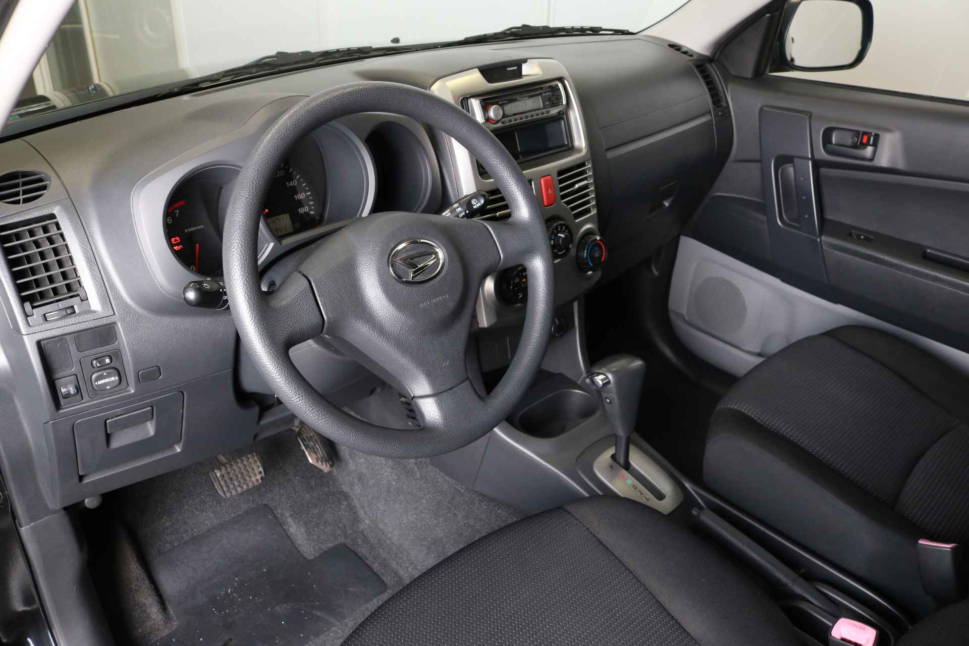 Daihatsu Terios 1.5-16V 2WD Explore Automaat | Airco | Radio/CD | Afneembare Trekhaak | Elektrische Ramen & Spiegels | - 12/34