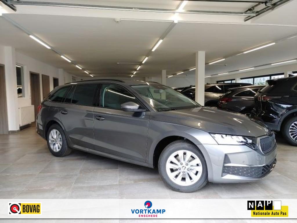 SKODA Octavia 1.5 TSI MHEV DSG SELECTION TREKHAAK/CARPLAY/PDC/STOELVERW