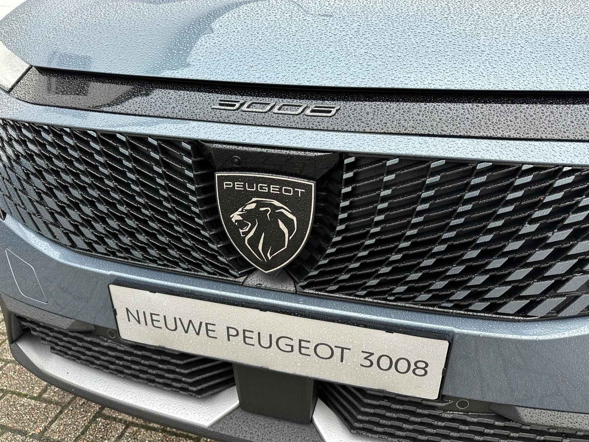 Peugeot 3008 1.2 Hybrid 136 Allure | Nieuwe Auto | Trekhaak 1200 KG Trekvermogen | Registratie 2025 mogelijk | Panoramic Navigation Pack | 360 Vision & Drive Assist Pack | Climate Control | Stuurverwarming | Camera | Adaptieve Cruise Control | 19 Inch Lichtmetalen Velgen | LED Verlichting | - 28/50