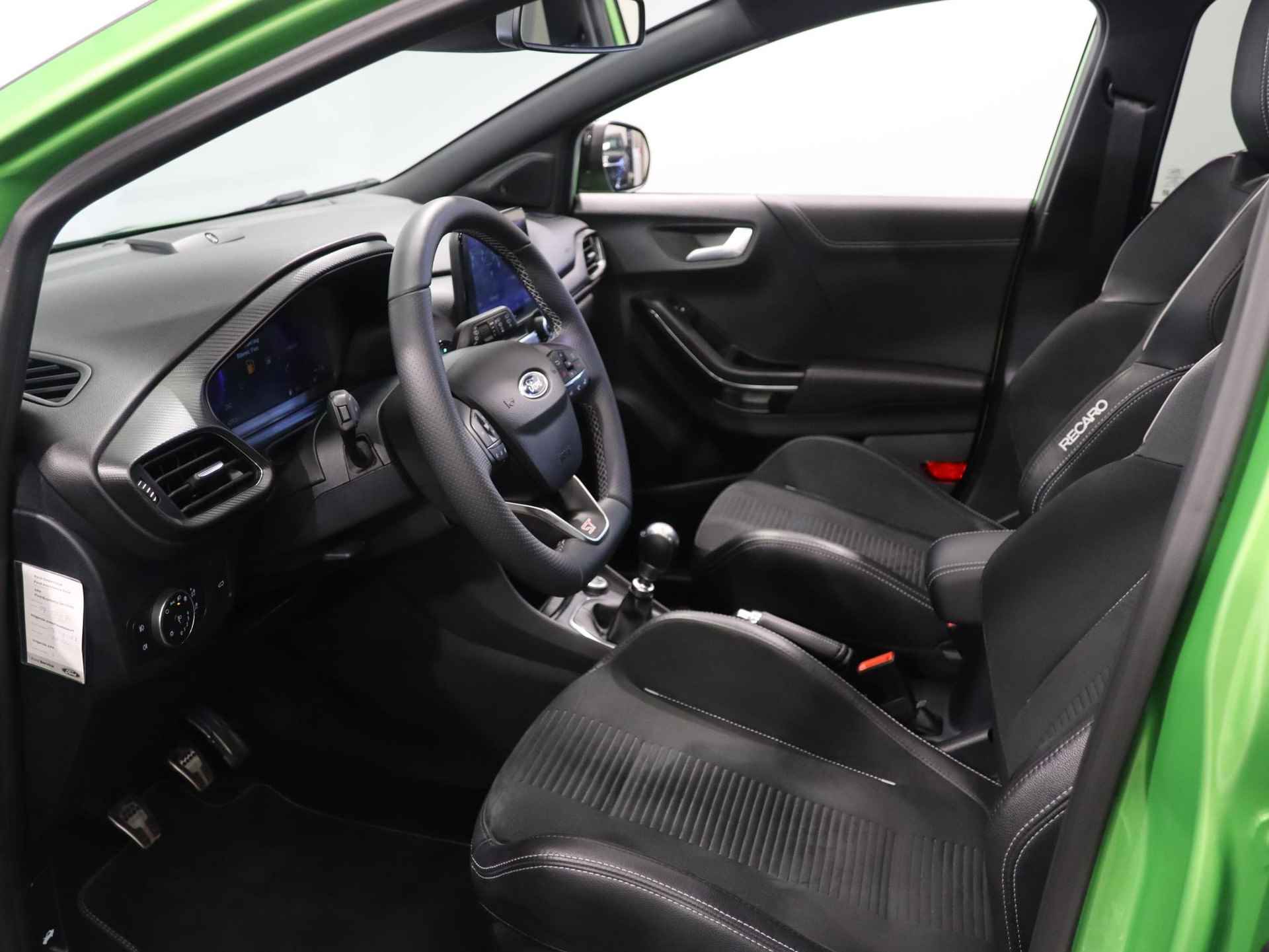 Ford Puma 1.5 EcoBoost ST-X | 200 PK | Performance Pack | Mean Green | Panorama Dak | Elektrische Achterklep | Driver Assistance Pack - 4/45