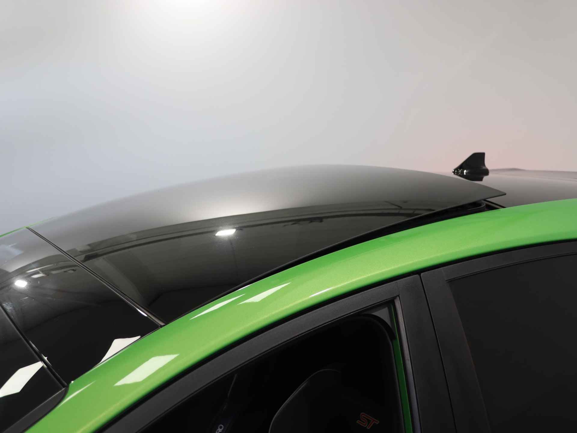 Ford Puma 1.5 EcoBoost ST-X | 200 PK | Performance Pack | Mean Green | Panorama Dak | Elektrische Achterklep | Driver Assistance Pack - 39/45