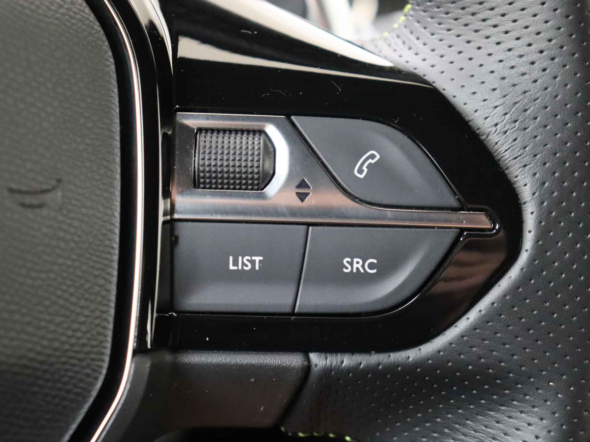 Peugeot 208 1.2 PureTech GT 130 pk Automaat 5 deurs | Navigatie | Climate Control - 22/33