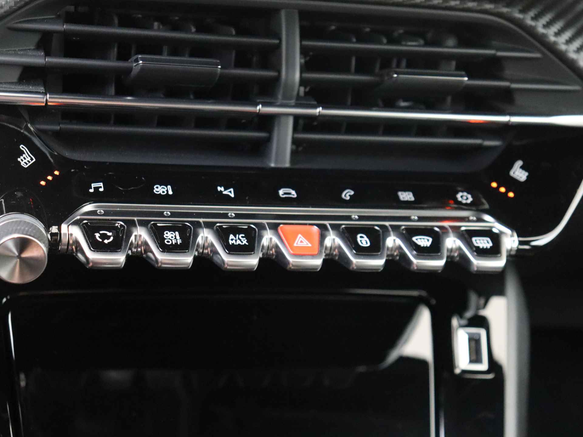 Peugeot 208 1.2 PureTech GT 130 pk Automaat 5 deurs | Navigatie | Climate Control - 25/33