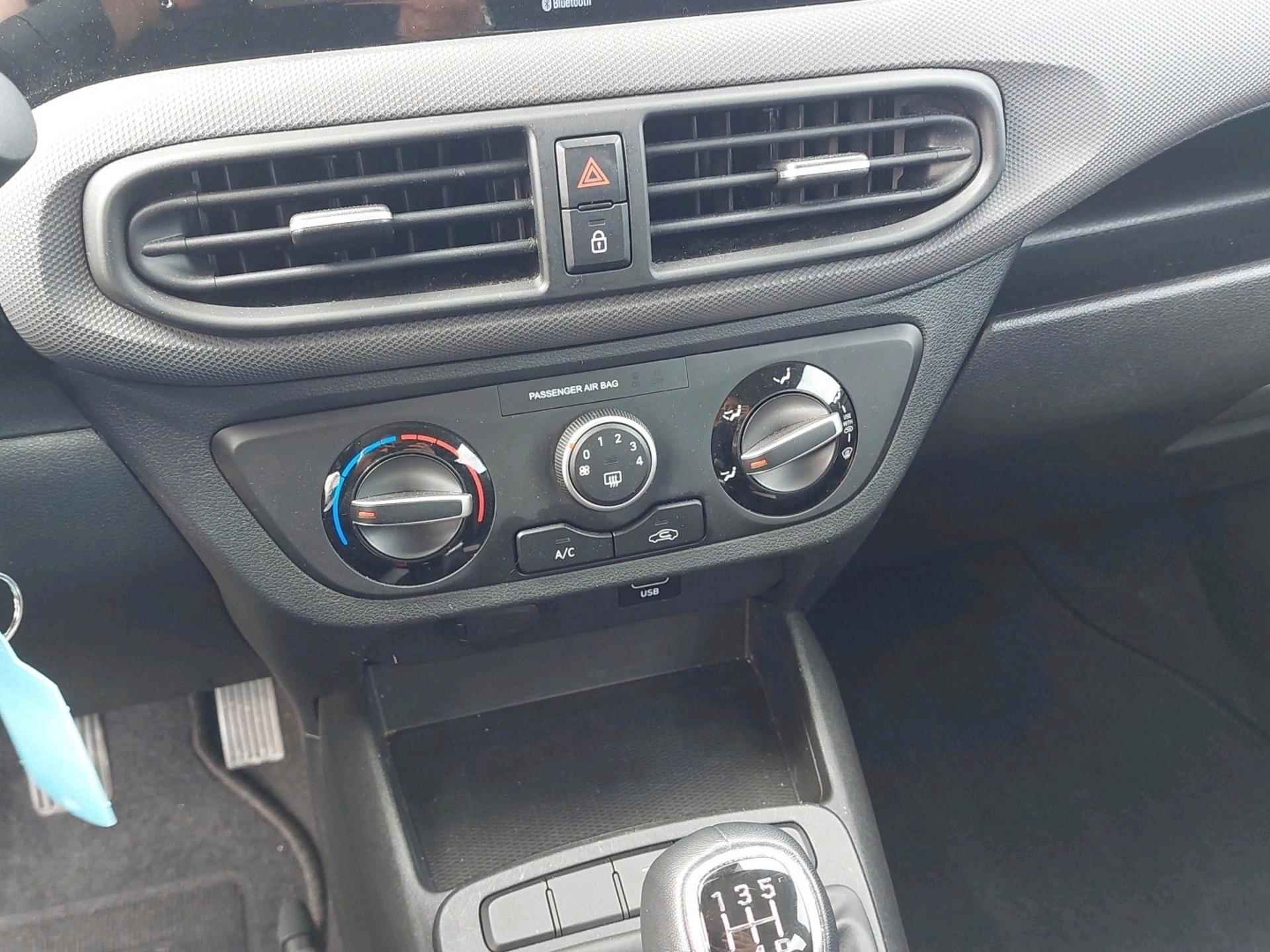 Hyundai i10 1.0 Comfort | Apple Carplay / Android Auto | Cruise control - 16/22
