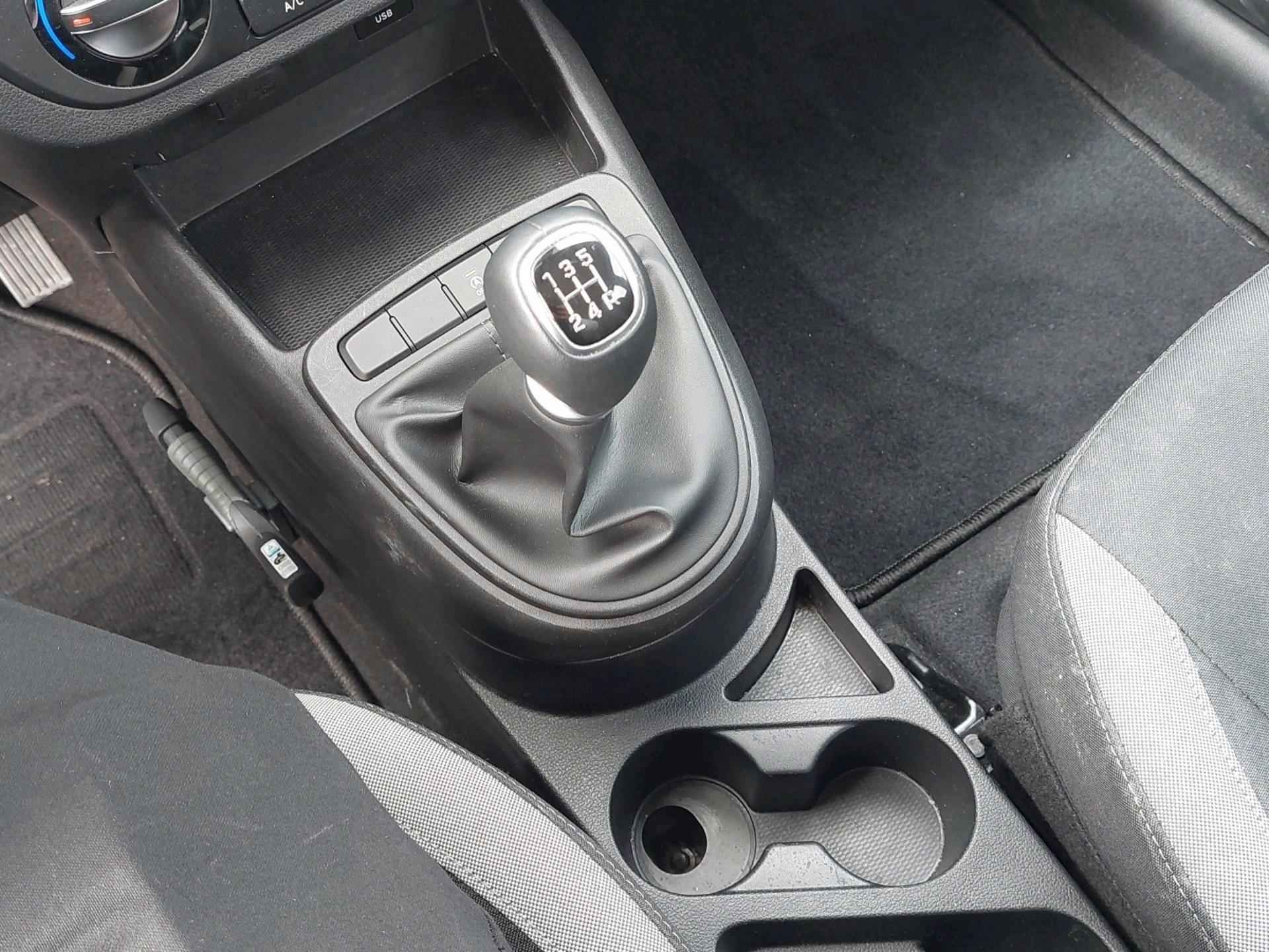 Hyundai i10 1.0 Comfort | Apple Carplay / Android Auto | Cruise control - 17/22