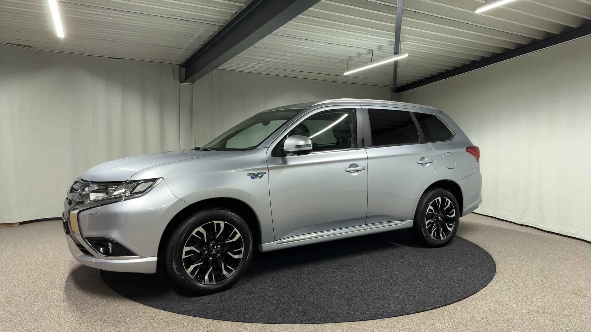 Mitsubishi Outlander 2.0 PHEV Premium Automaat Trekhaak - 8/46