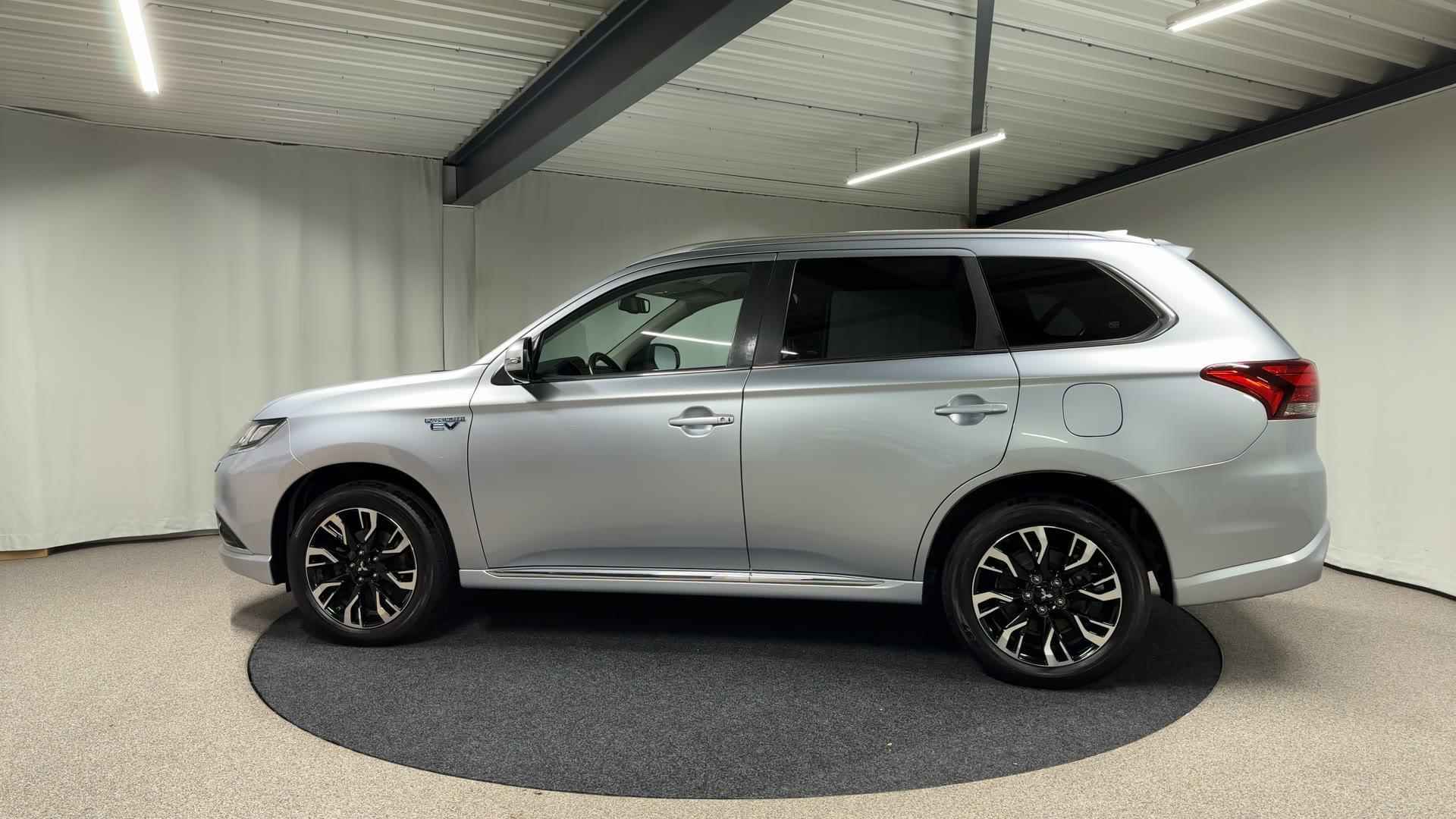 Mitsubishi Outlander 2.0 PHEV Premium Automaat Trekhaak - 15/46