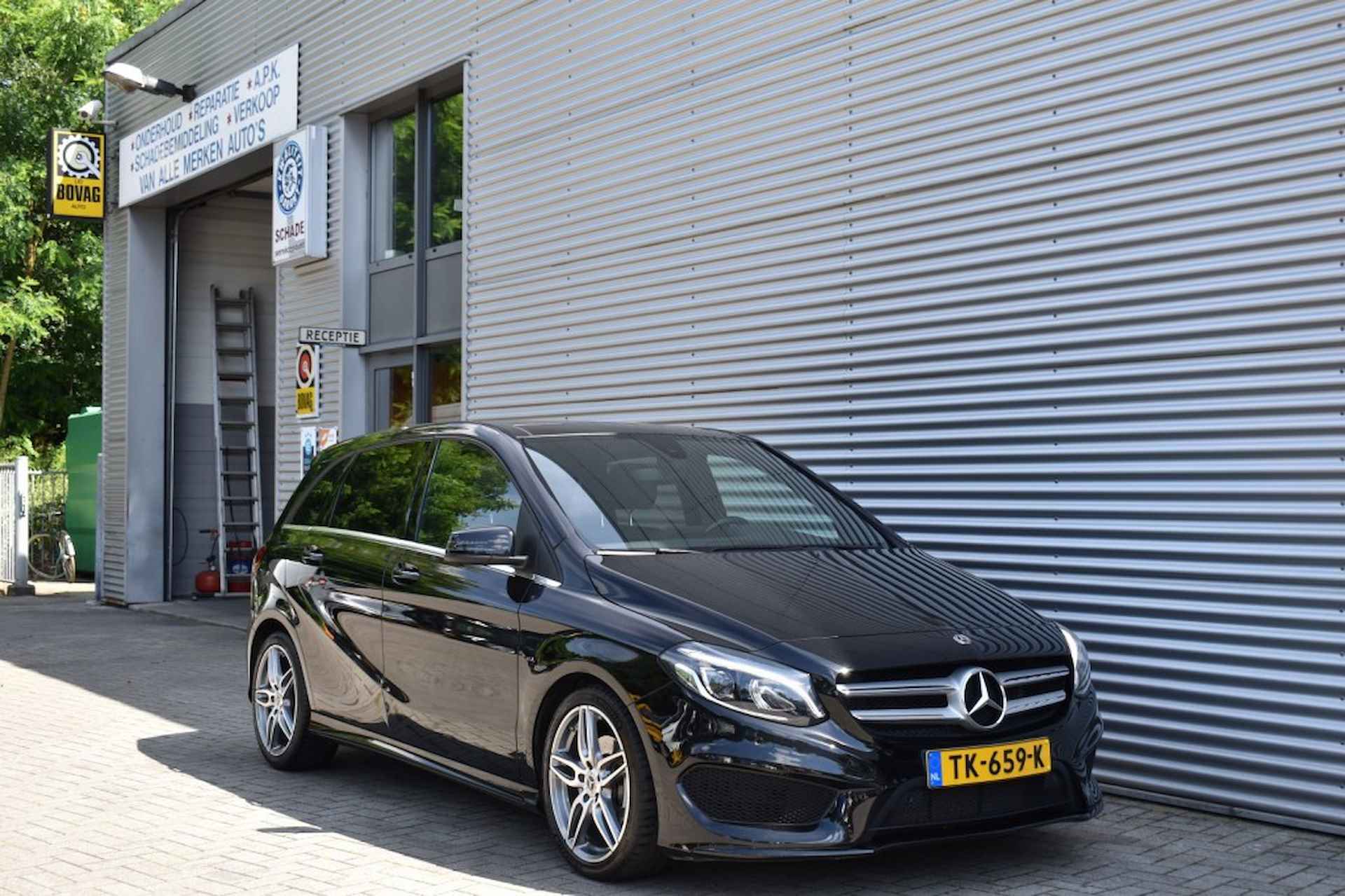 MERCEDES-BENZ B-klasse 180 BNS SOLUTION AMG / P.DAK / P.CAMERA / LED PAKKET - 17/50