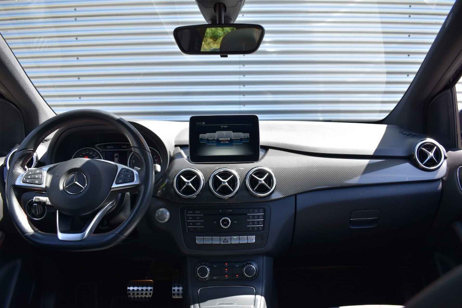 MERCEDES-BENZ B-klasse 180 BNS SOLUTION AMG / P.DAK / P.CAMERA / LED PAKKET - 33/50