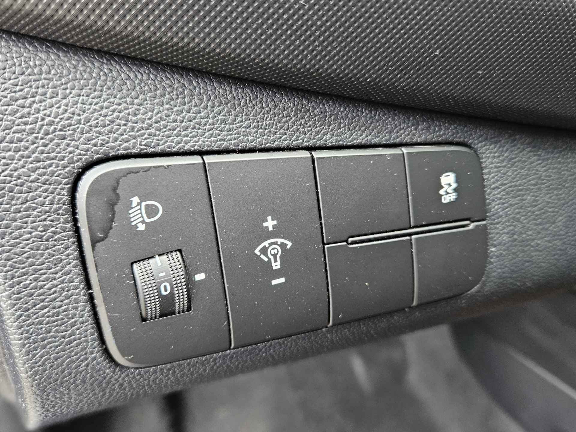 Hyundai i10 1.0i Comfort Navigatie | Bluetooth | Parkeersensoren - 25/33