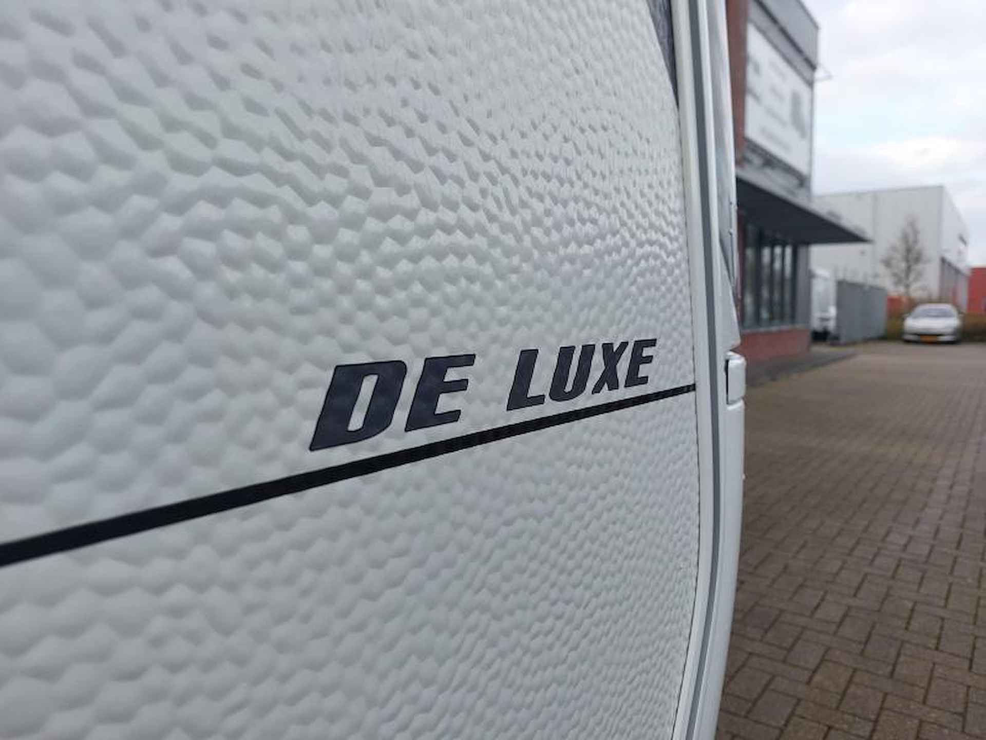 Hobby De Luxe 460 LU NIEUW!! ENKELE BEDDEN!! - 7/17