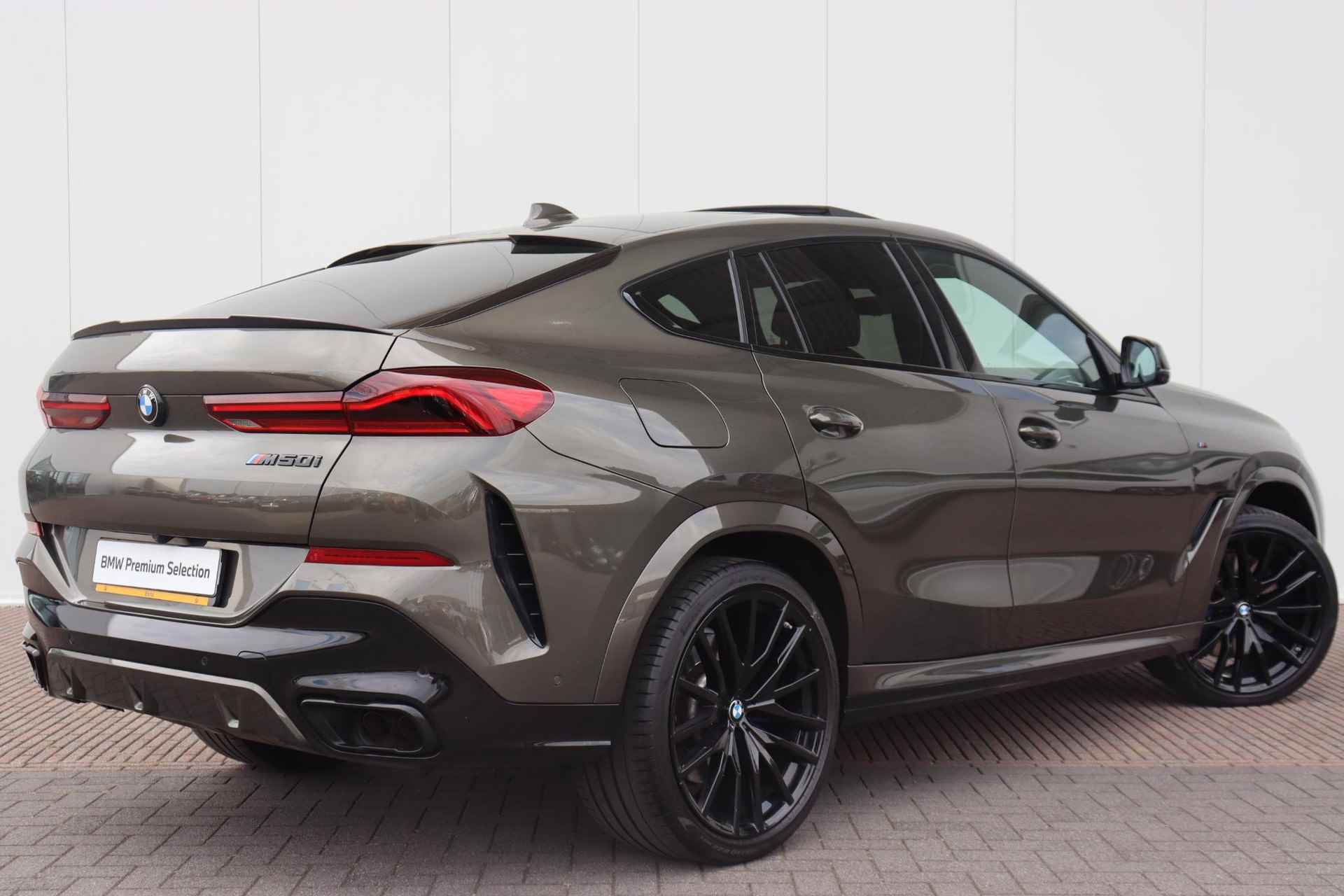 BMW X6 M50i High Executive | Showroom Sale - 4/35