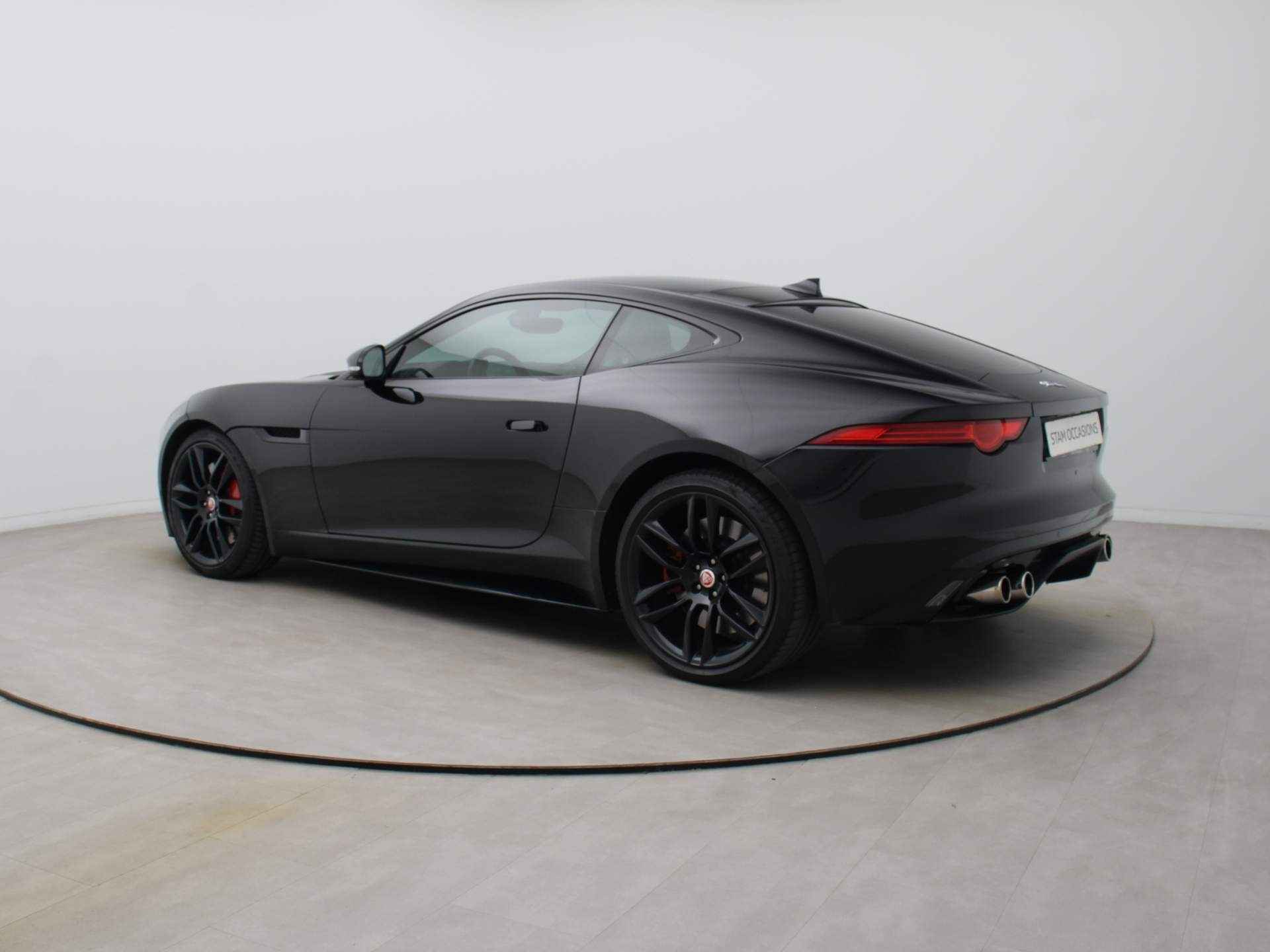 Jaguar F-Type 551pk 5.0 V8 R Coupé Panoramadak | Camera | Meridian | Full Option - 2/45