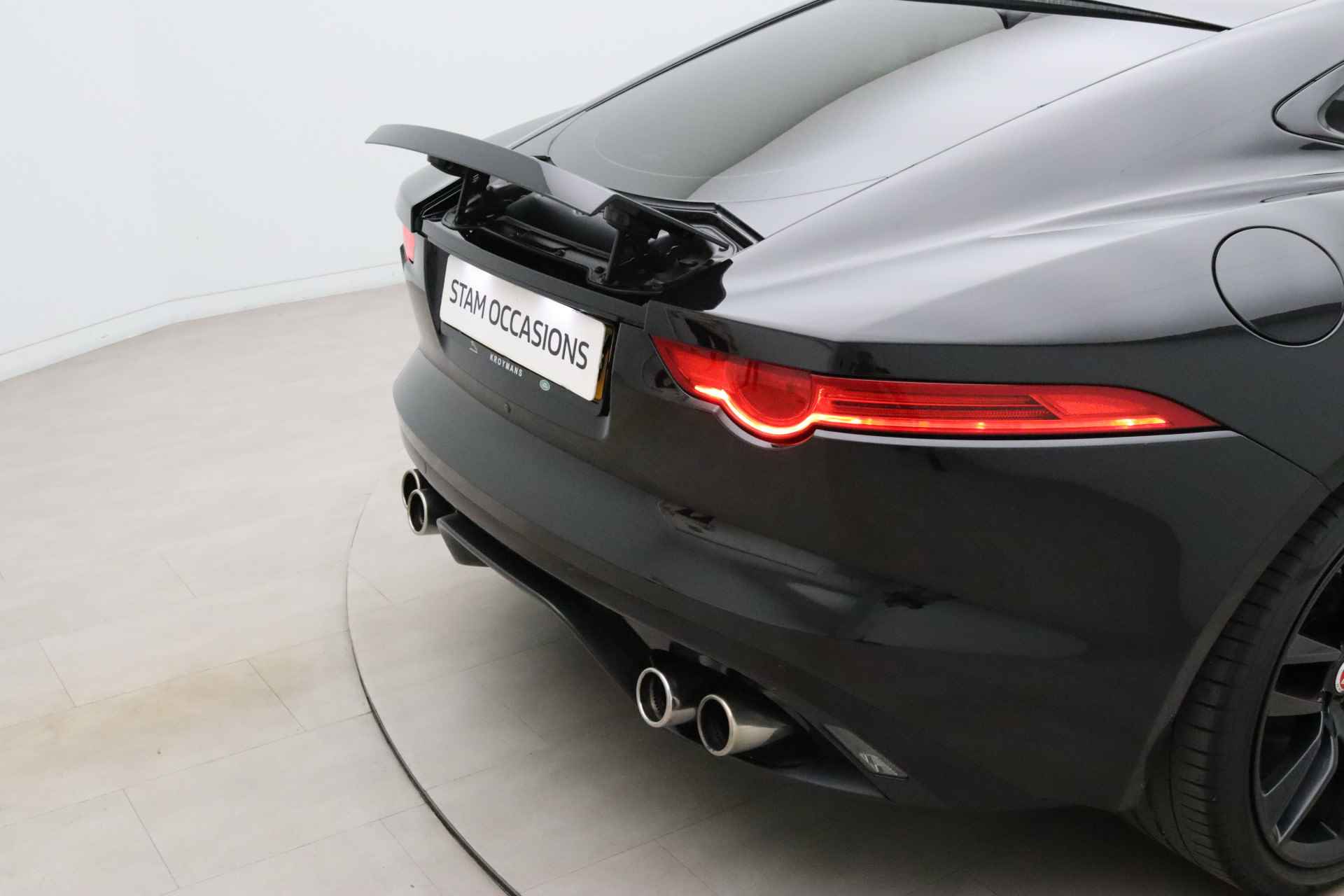 Jaguar F-Type 551pk 5.0 V8 R Coupé Panoramadak | Camera | Meridian | Full Option - 45/45