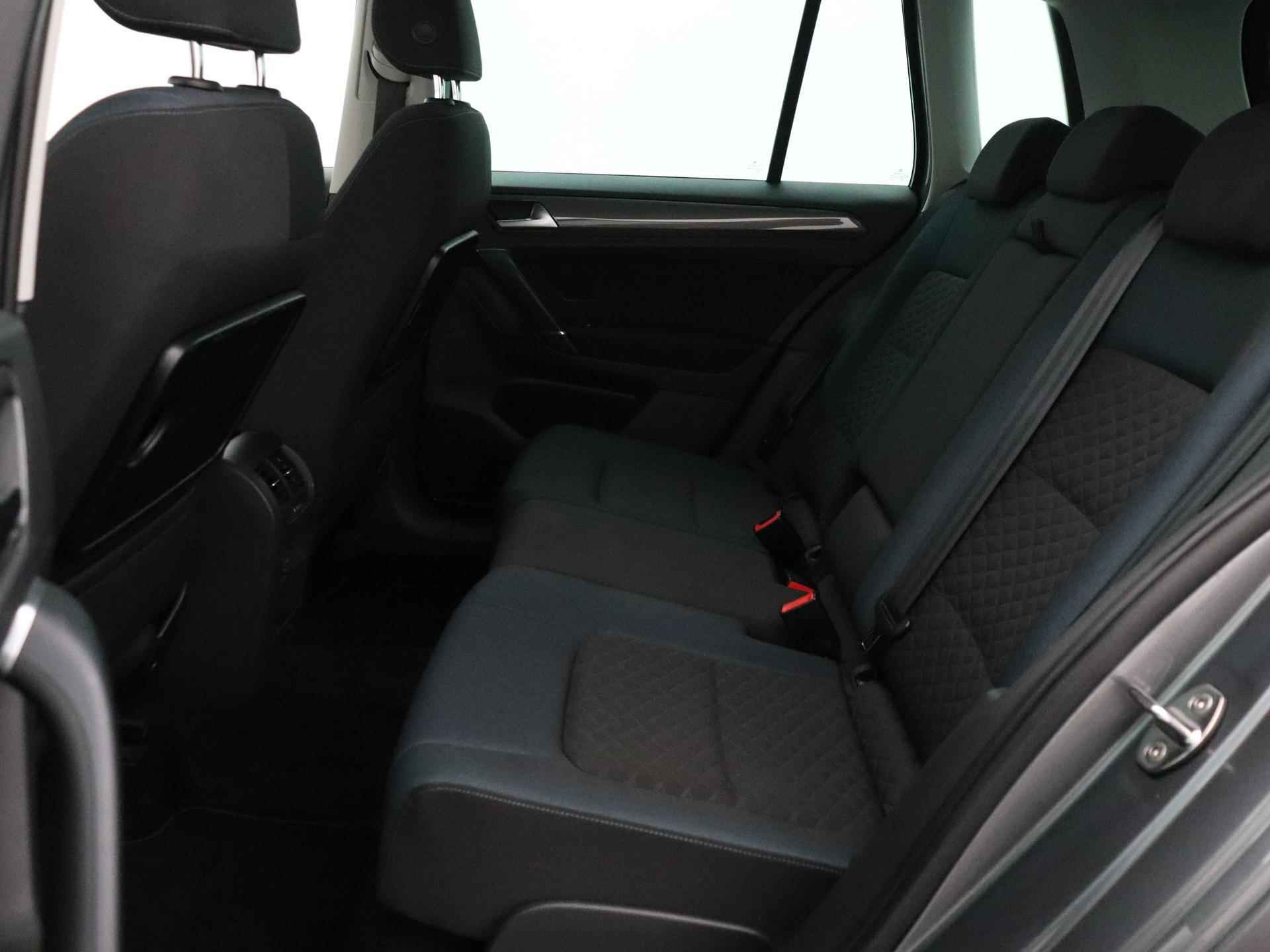 Volkswagen Golf Sportsvan 1.0 TSI Highline | Navigatie | ACC | Parkeersensoren | Trekhaak | Stoelverwarming | Side Assist | - 5/20