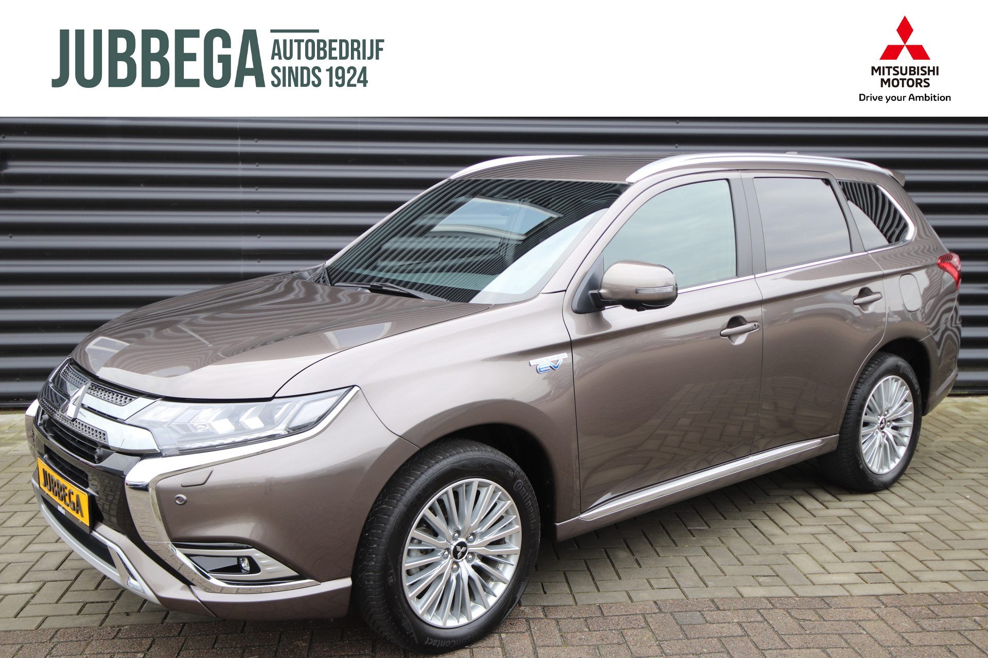 Mitsubishi Outlander 2.4 PHEV Instyle Slechts 41.042 km! Leder, Navigatie, 18"LM, Standkachel